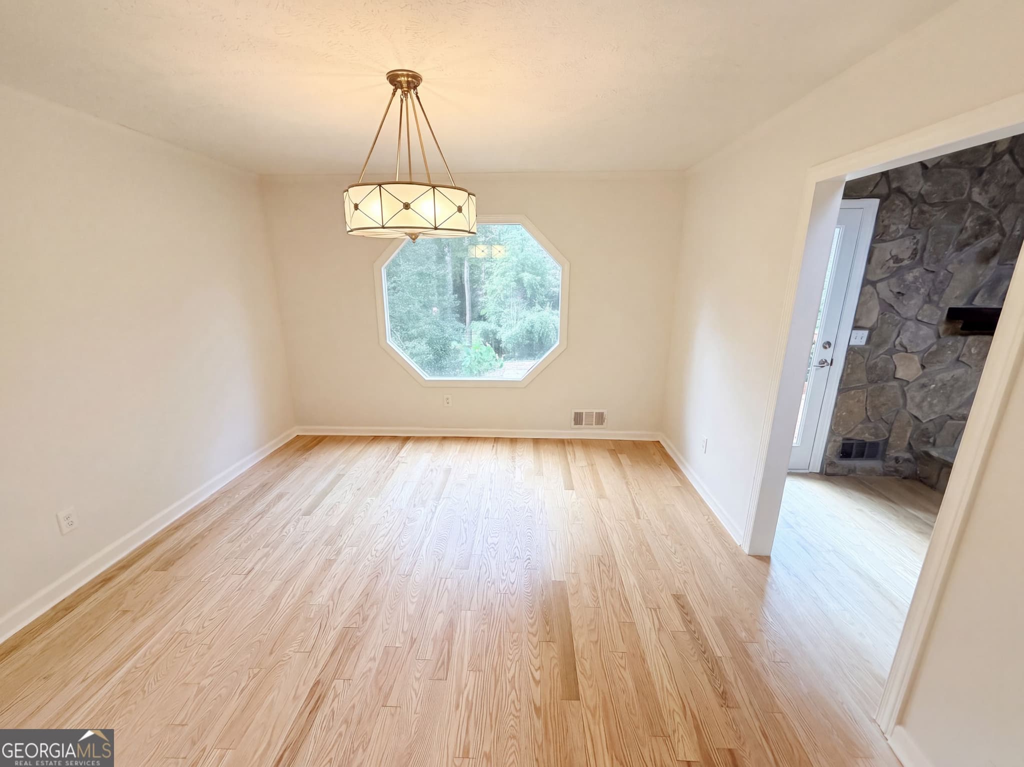 4 bedroom, 3 bathroom, 2,769 sq ft single family residence for sale at 3962 Spalding Hollow, Peachtree Corners, GA 30092 — photo 6