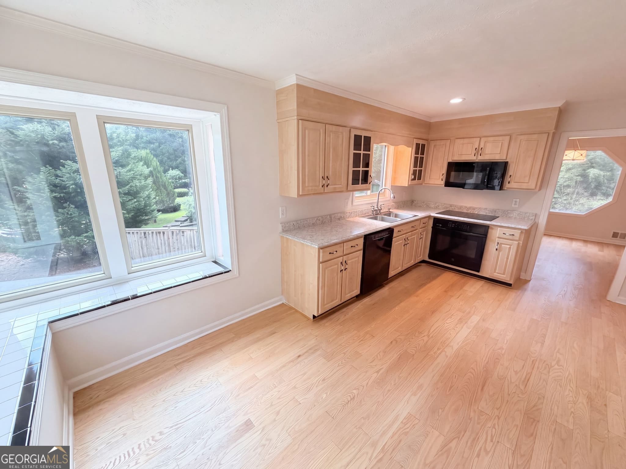 4 bedroom, 3 bathroom, 2,769 sq ft single family residence for sale at 3962 Spalding Hollow, Peachtree Corners, GA 30092 — photo 7