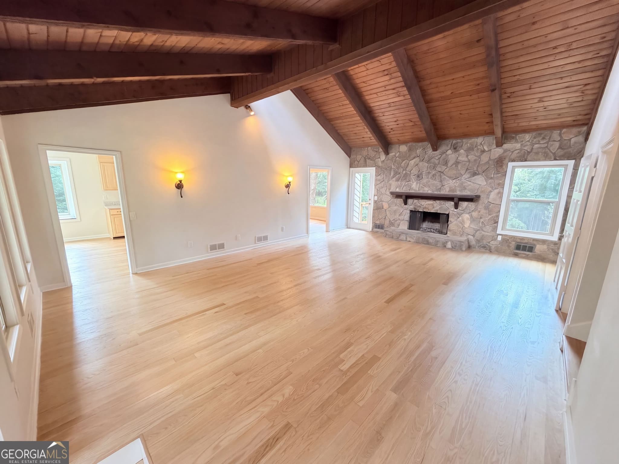 4 bedroom, 3 bathroom, 2,769 sq ft single family residence for sale at 3962 Spalding Hollow, Peachtree Corners, GA 30092 — photo 3