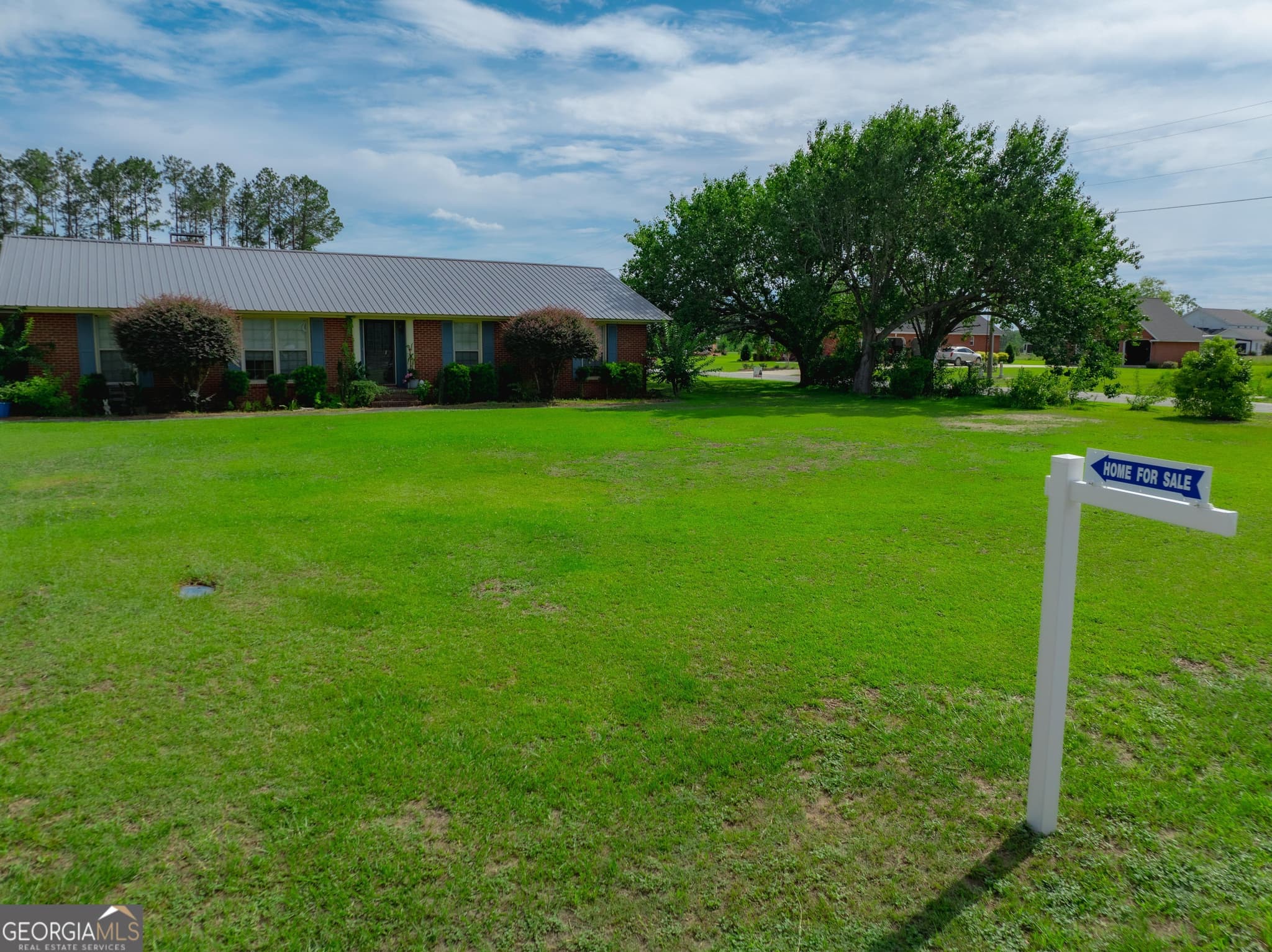 4 bedroom, 2.5 bathroom, 2,250 sq ft single family residence for sale at 182 Myra Street, Alma, GA 31510 — photo 5