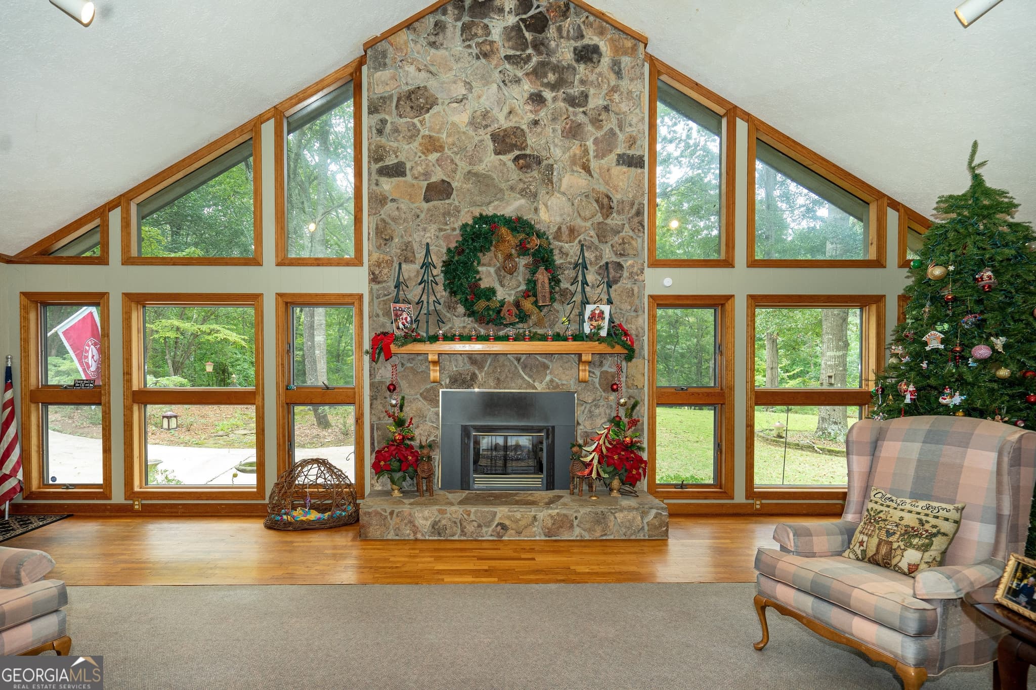 6 bedroom, 4.5 bathroom, 4,336 sq ft single family residence for sale at 4004 White Oak Lane, Lagrange, GA 30240 — photo 6