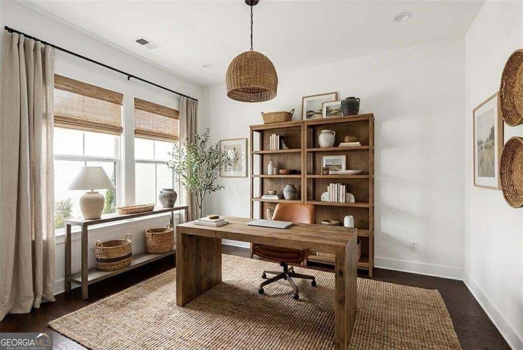 4 bedroom, 4 bathroom, 3,857 sq ft single family residence for sale at 2855 Medford Drive, Cumming, GA 30041 — photo 4