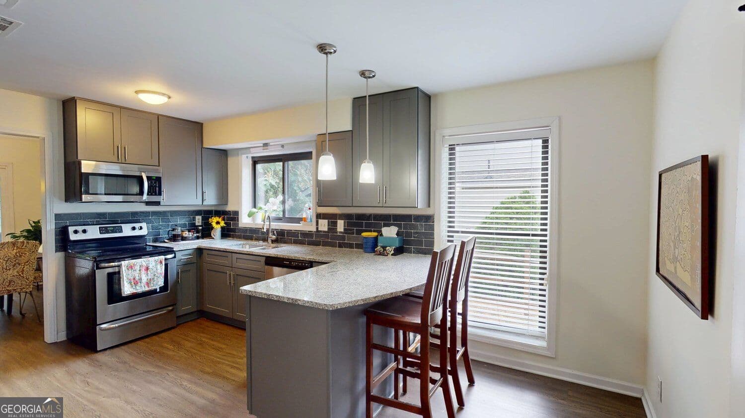 3 bedroom, 2.5 bathroom, 2,131 sq ft condominium for sale at 6176 Brookwood Road, Peachtree Corners, GA 30092 — photo 3