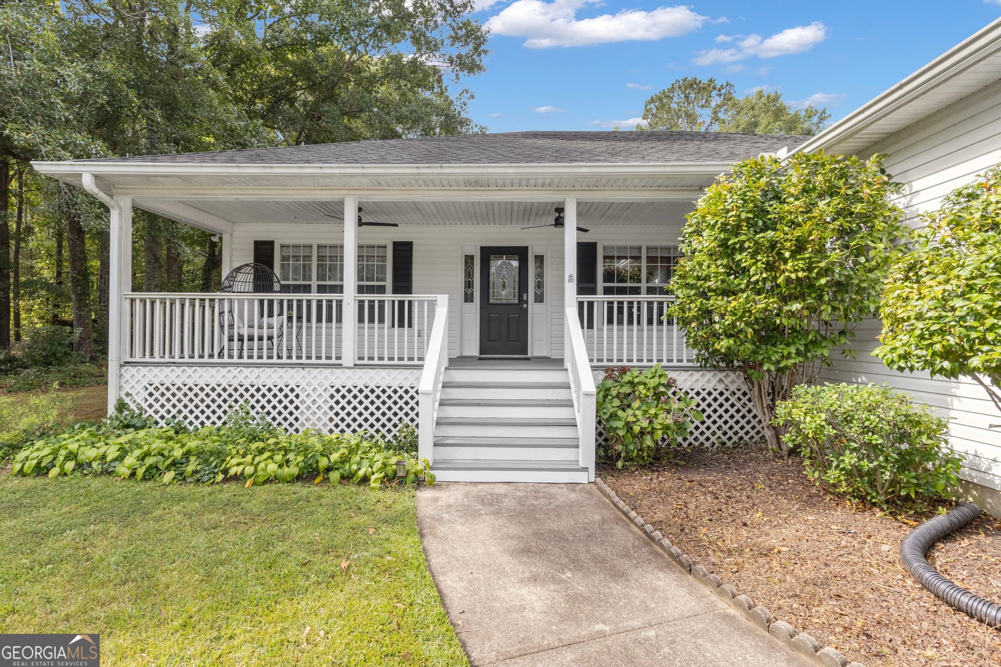 3 bedroom, 2 bathroom, 1,574 sq ft single family residence for sale at 8 Melba Court, Senoia, GA 30276 — photo 5