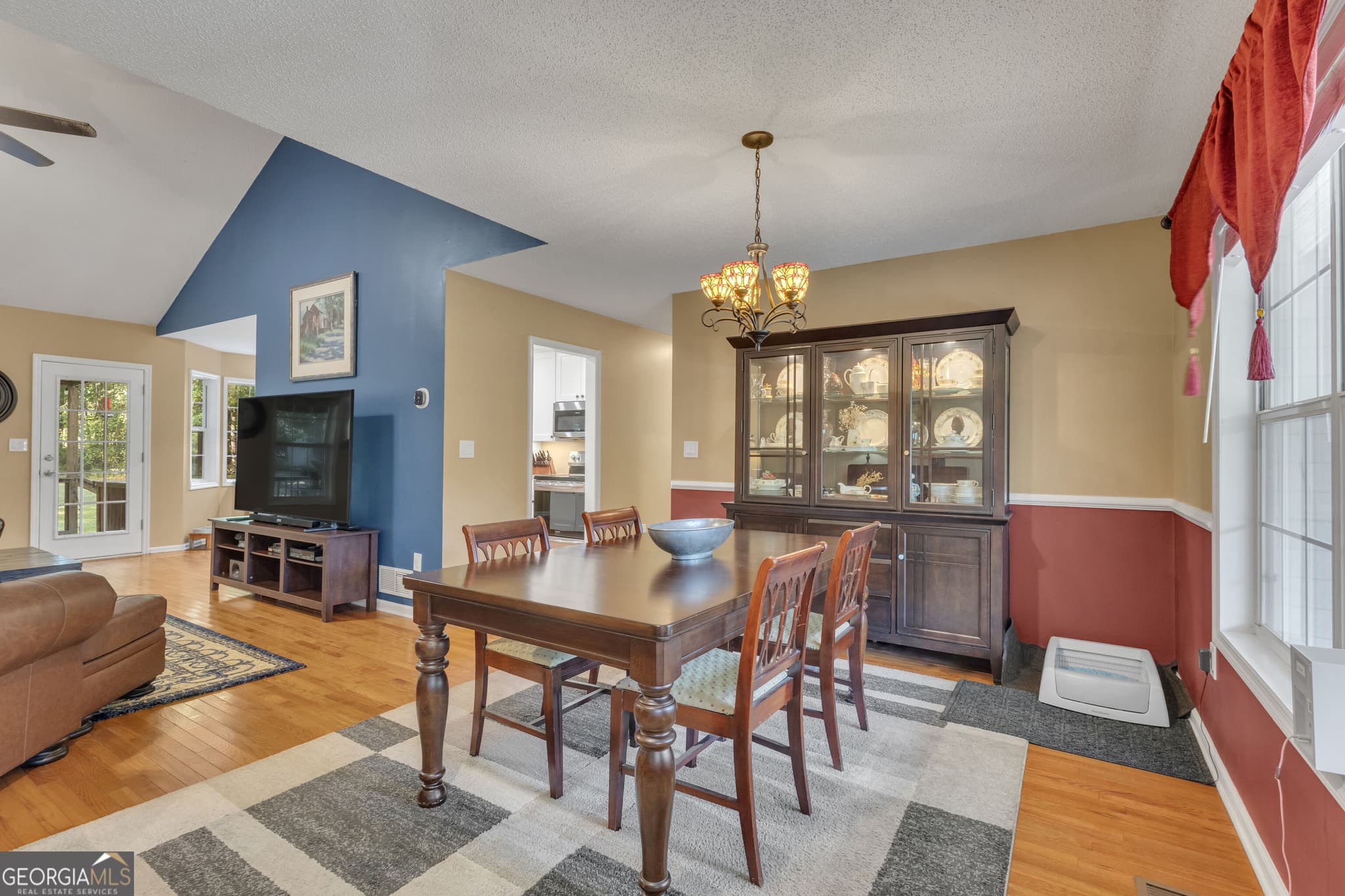 3 bedroom, 2 bathroom, 1,574 sq ft single family residence for sale at 8 Melba Court, Senoia, GA 30276 — photo 10
