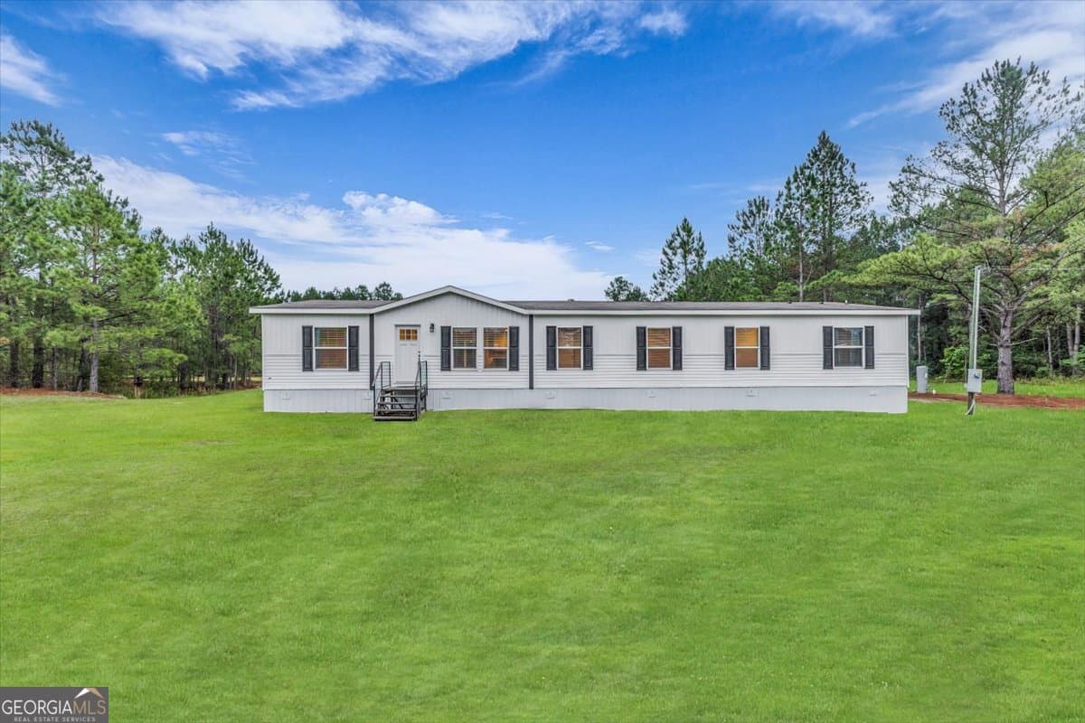 4 bedroom, 3 bathroom, 2,280 sq ft manufactured home,single family residence sold at 750 NE S T Morris Road, Ludowici, GA 31316