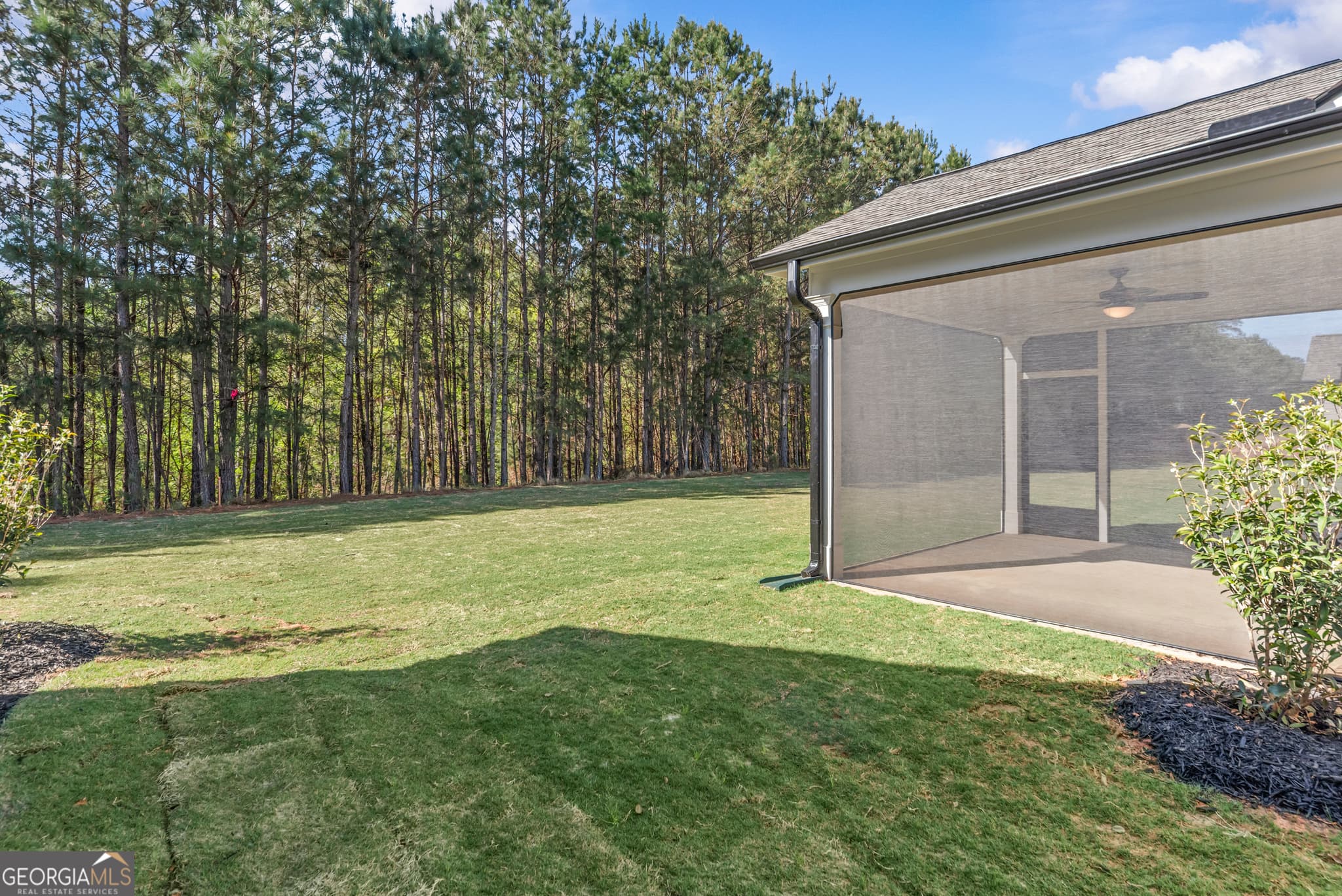 4 bedroom, 3 bathroom, 2,239 sq ft single family residence for sale at 1121 Silverton Drive, Greensboro, GA 30642 — photo 5