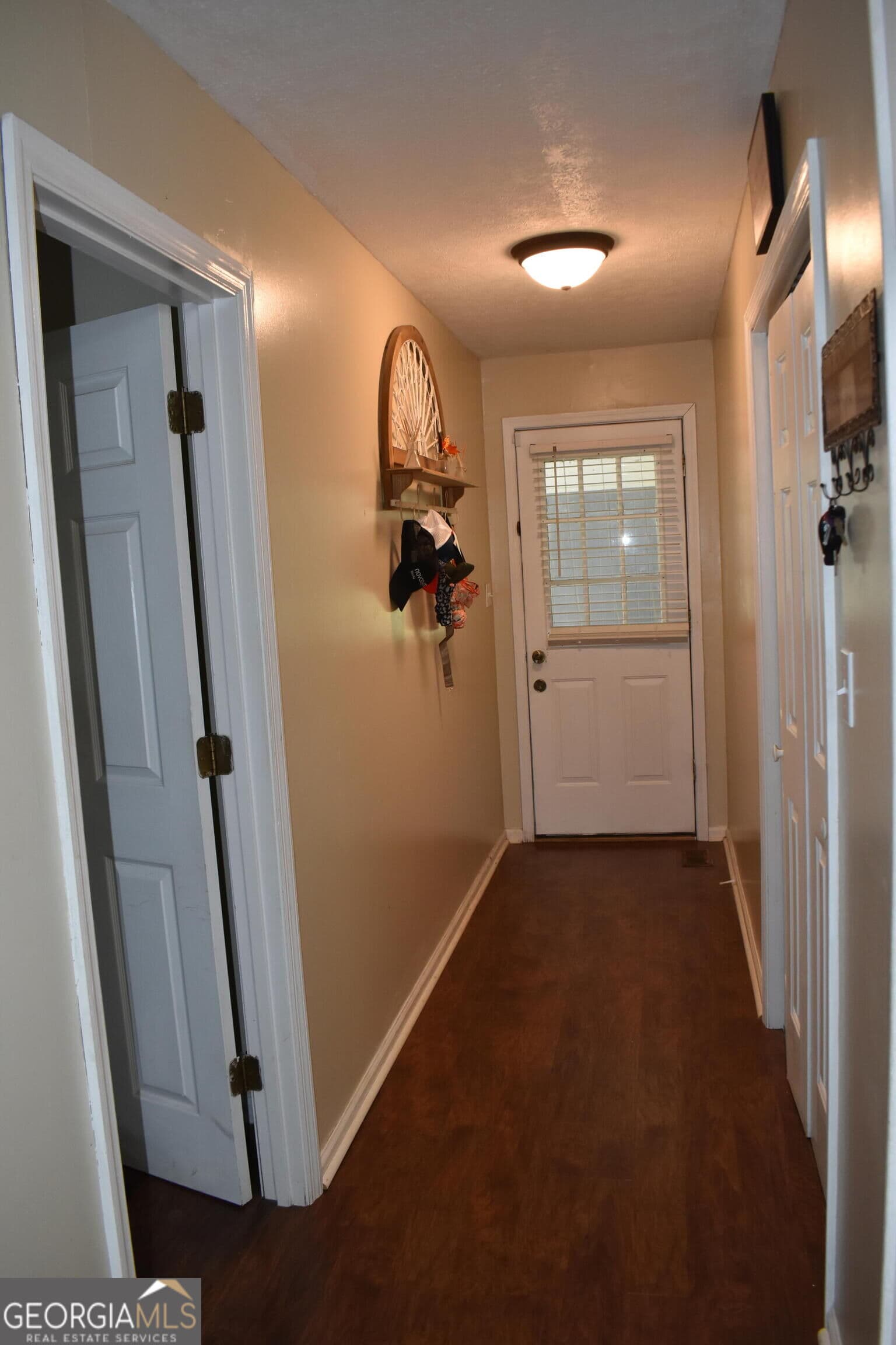 3 bedroom, 2 bathroom, 2,098 sq ft single family residence for sale at 185 Veal Street, Swainsboro, GA 30401 — photo 3