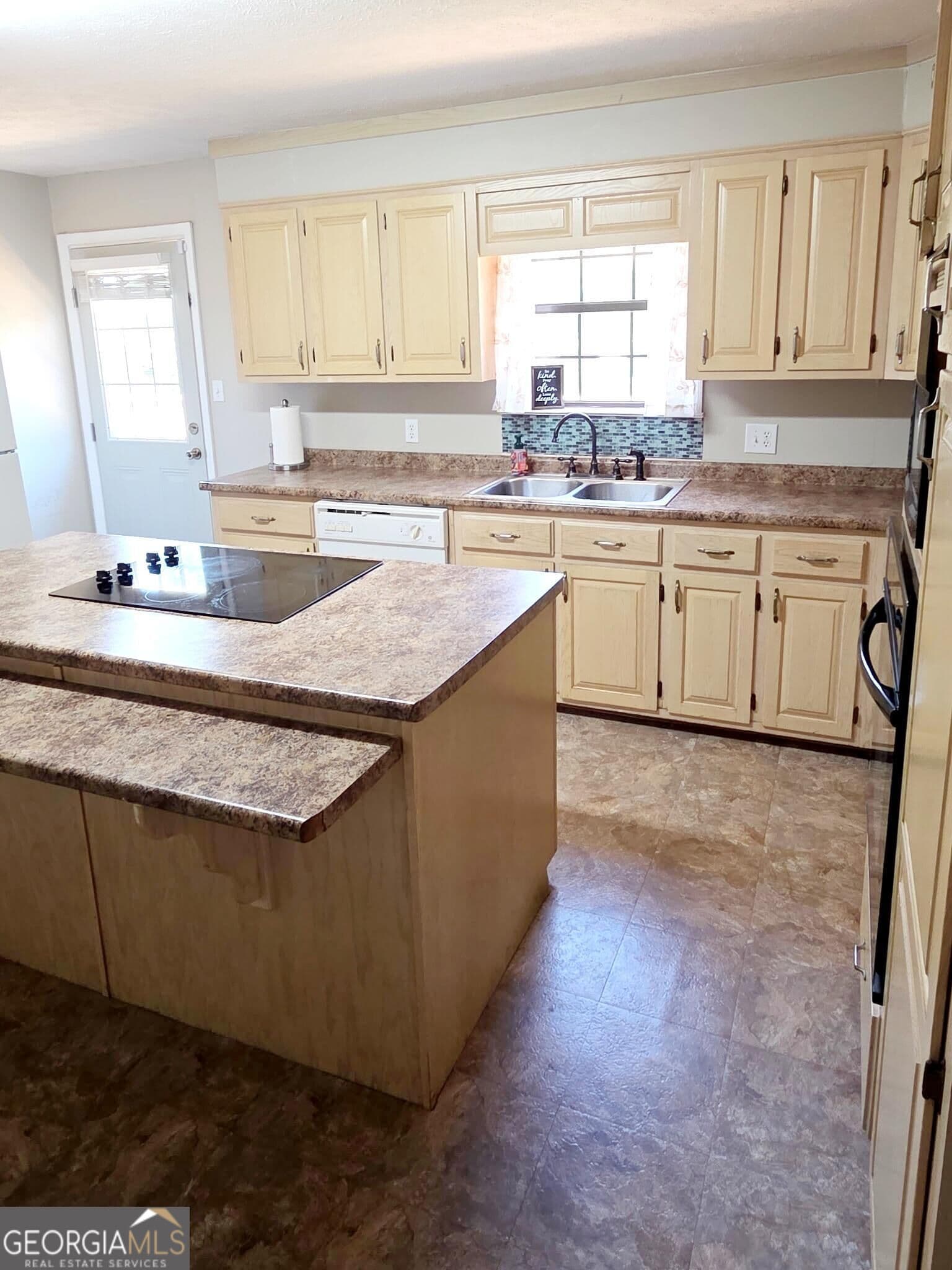 3 bedroom, 2 bathroom, 2,098 sq ft single family residence for sale at 185 Veal Street, Swainsboro, GA 30401 — photo 10