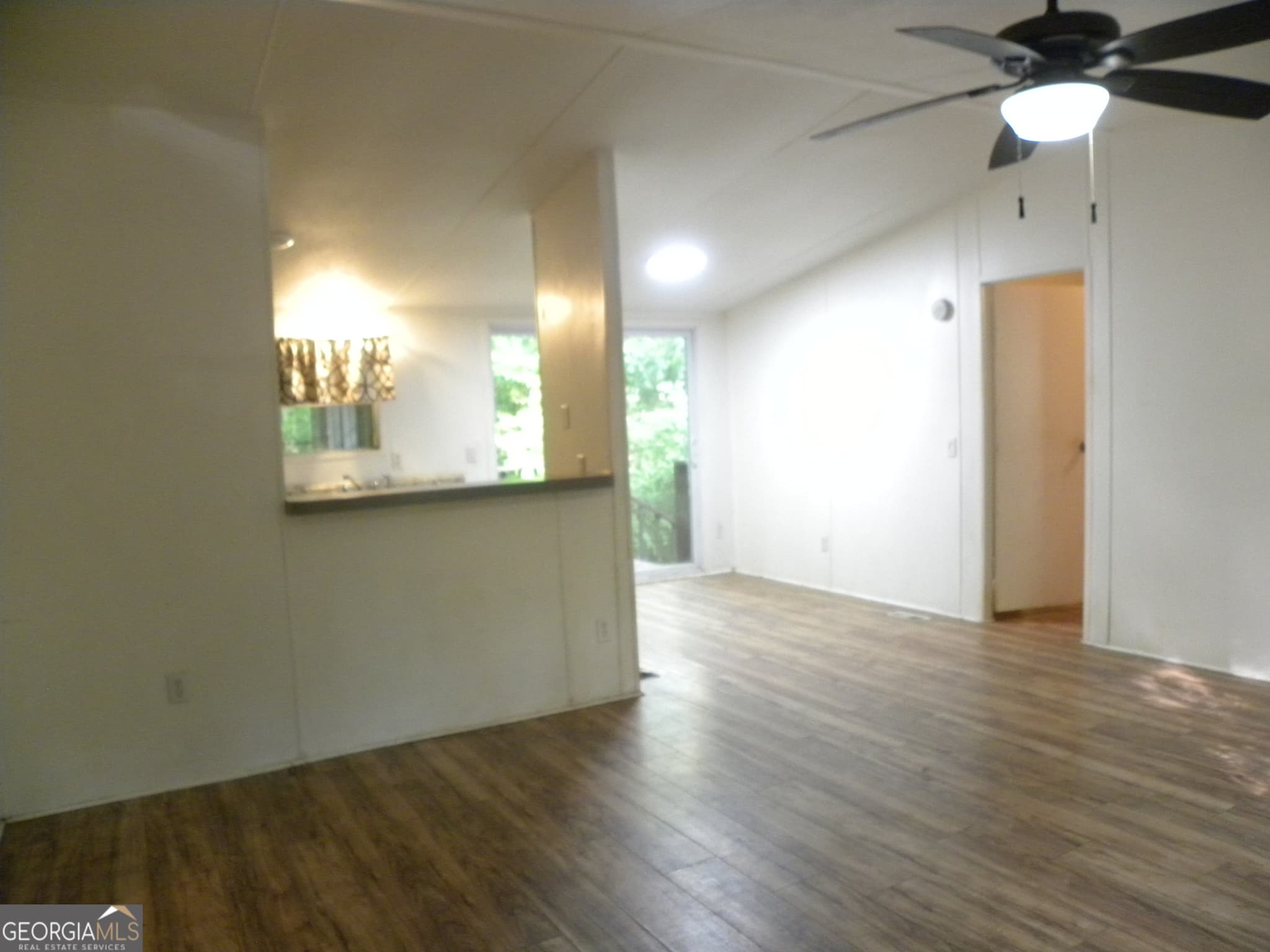 2 bedroom, 2 bathroom, 960 sq ft manufactured home,single family residence for rent at 158 Bell Acres Road, Maysville, GA 30558 for $1,500 a month — photo 3