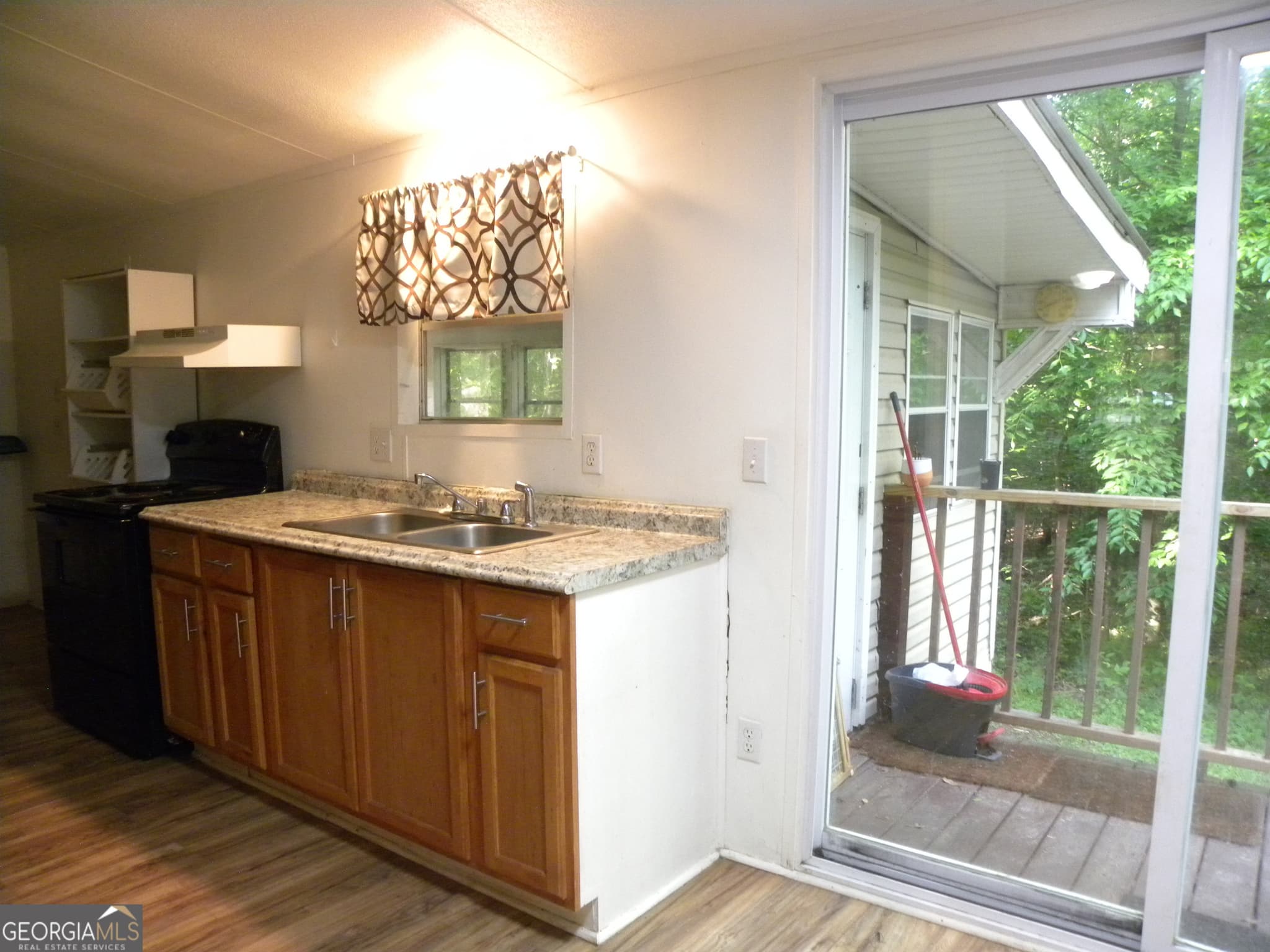 2 bedroom, 2 bathroom, 960 sq ft manufactured home,single family residence for rent at 158 Bell Acres Road, Maysville, GA 30558 for $1,500 a month — photo 5