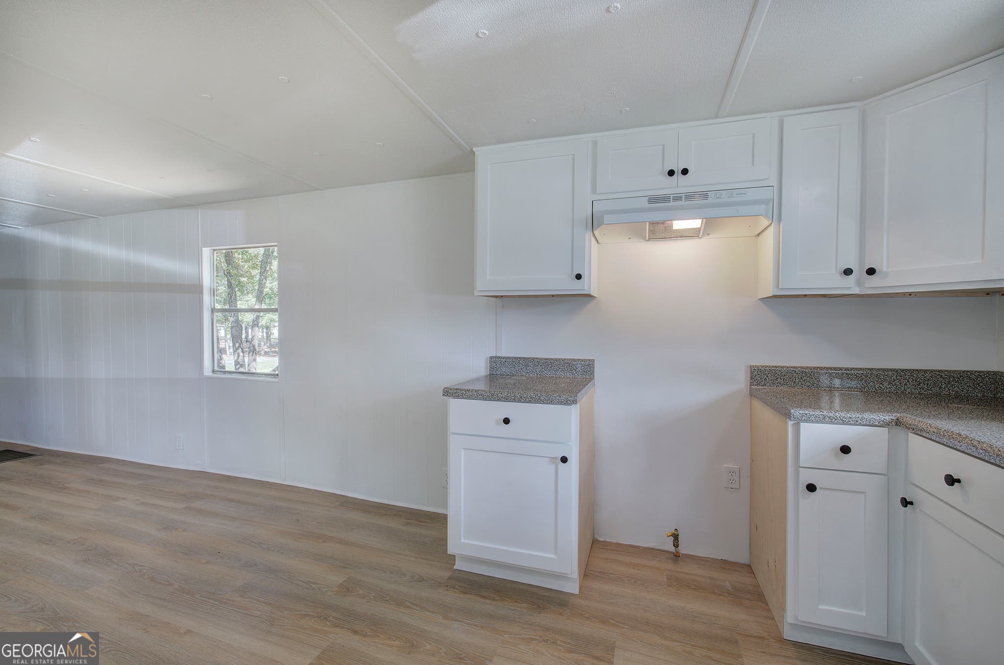2 bedroom, 1 bathroom, 580 sq ft manufactured home,single family residence for sale at 127 Rising Fawn Trail, Rome, GA 30165 — photo 10