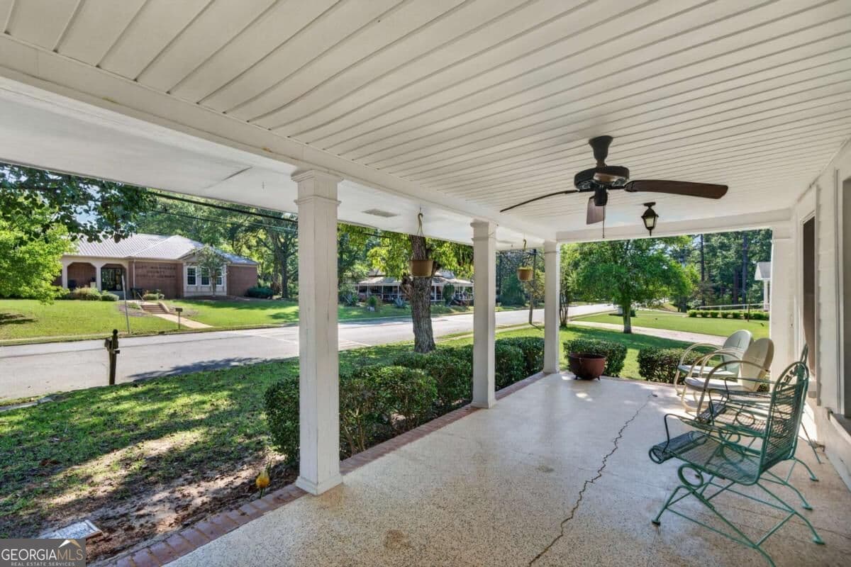 3 bedroom, 2 bathroom, 2,308 sq ft single family residence for sale at 149 E Main Street, Irwinton, GA 31042 — photo 6