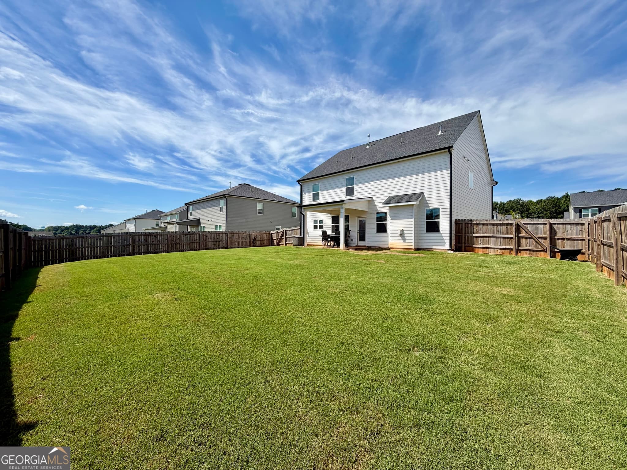 4 bedroom, 2.5 bathroom, 2,700 sq ft single family residence for sale at 384 Condor Court, Statham, GA 30666 — photo 2