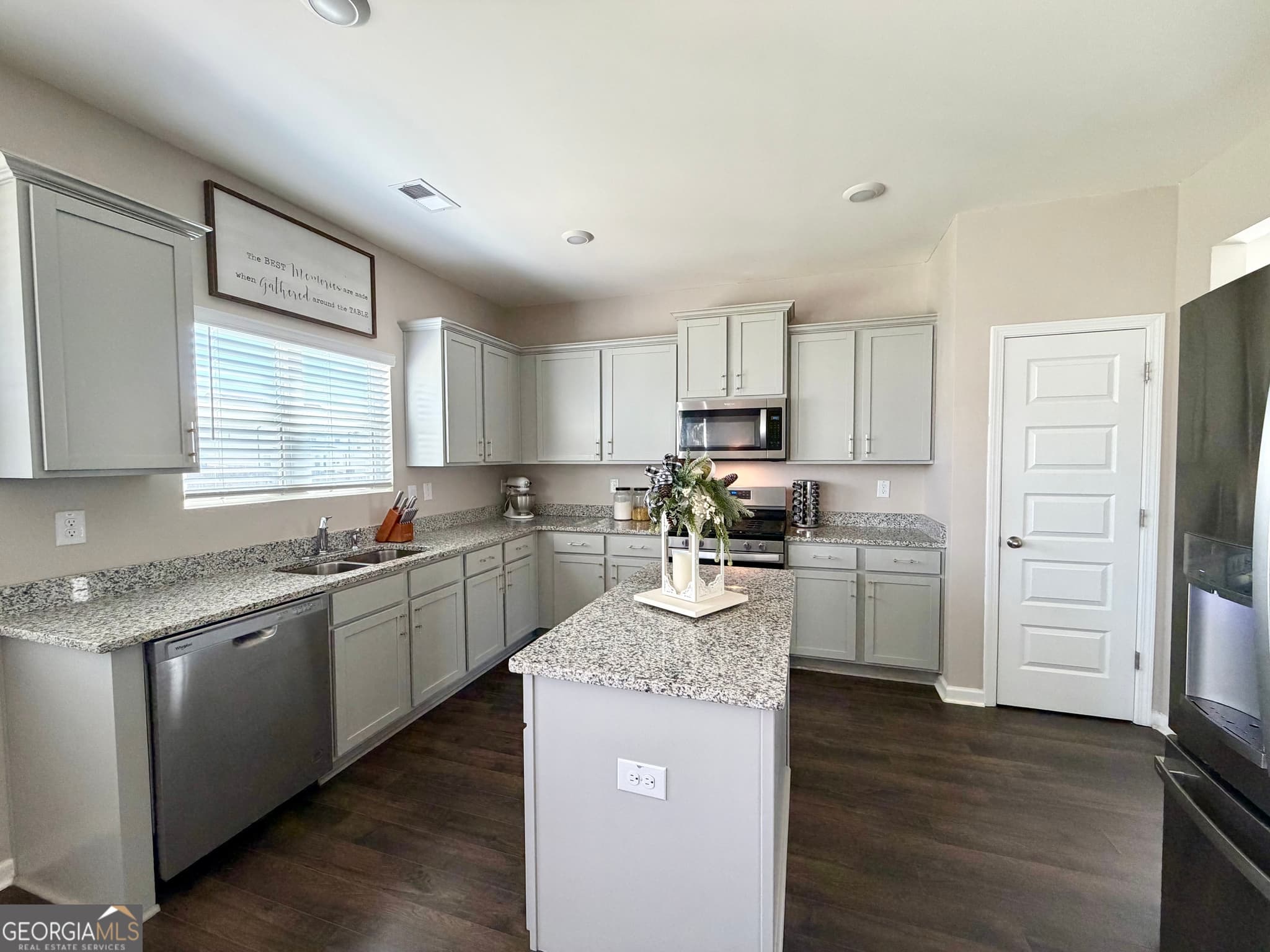 4 bedroom, 2.5 bathroom, 2,700 sq ft single family residence for sale at 384 Condor Court, Statham, GA 30666 — photo 9