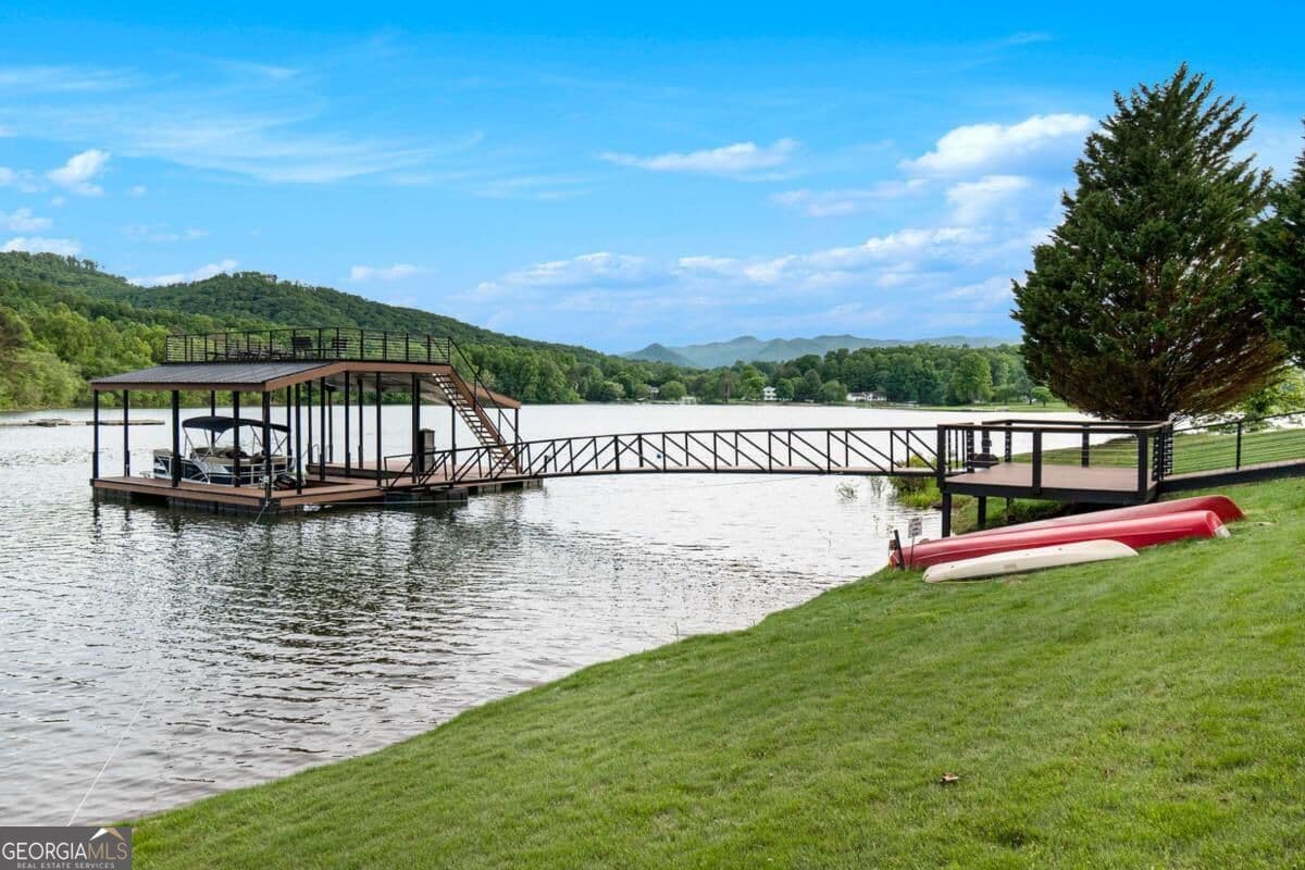 14 bedroom, 10 bathroom, 9,400 sq ft cabin,mixed use for sale at 834 Lower Bell Creek Road, Hiawassee, GA 30546 — photo 7
