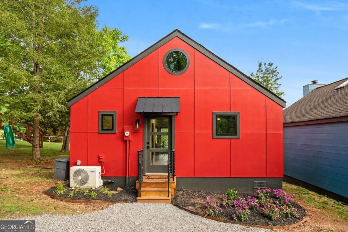 14 bedroom, 10 bathroom, 9,400 sq ft cabin,mixed use for sale at 834 Lower Bell Creek Road, Hiawassee, GA 30546 — photo 8