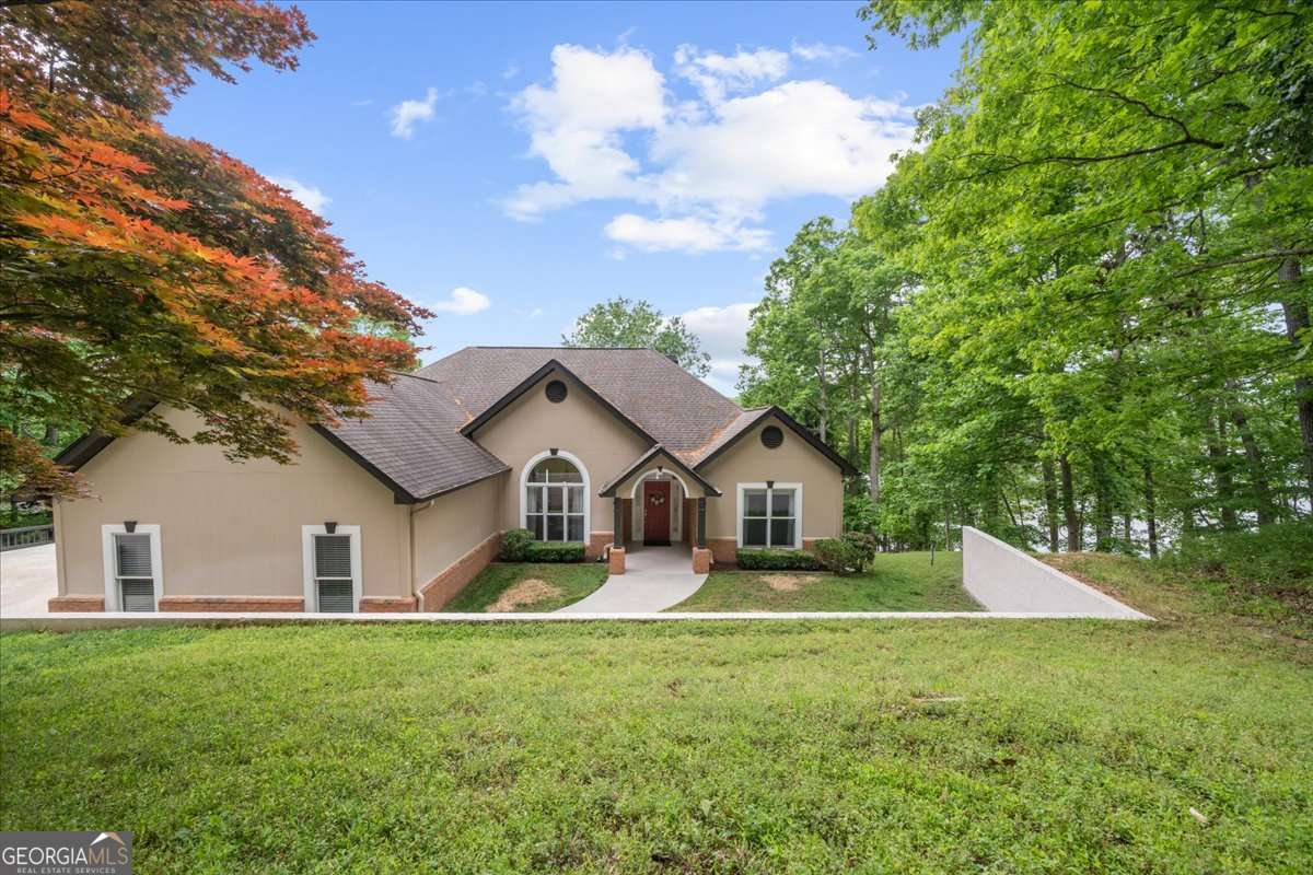 4 bedroom, 3.5 bathroom, 4,497 sq ft single family residence for sale at 3386 Small Woods Lane, Gainesville, GA 30506 — photo 4