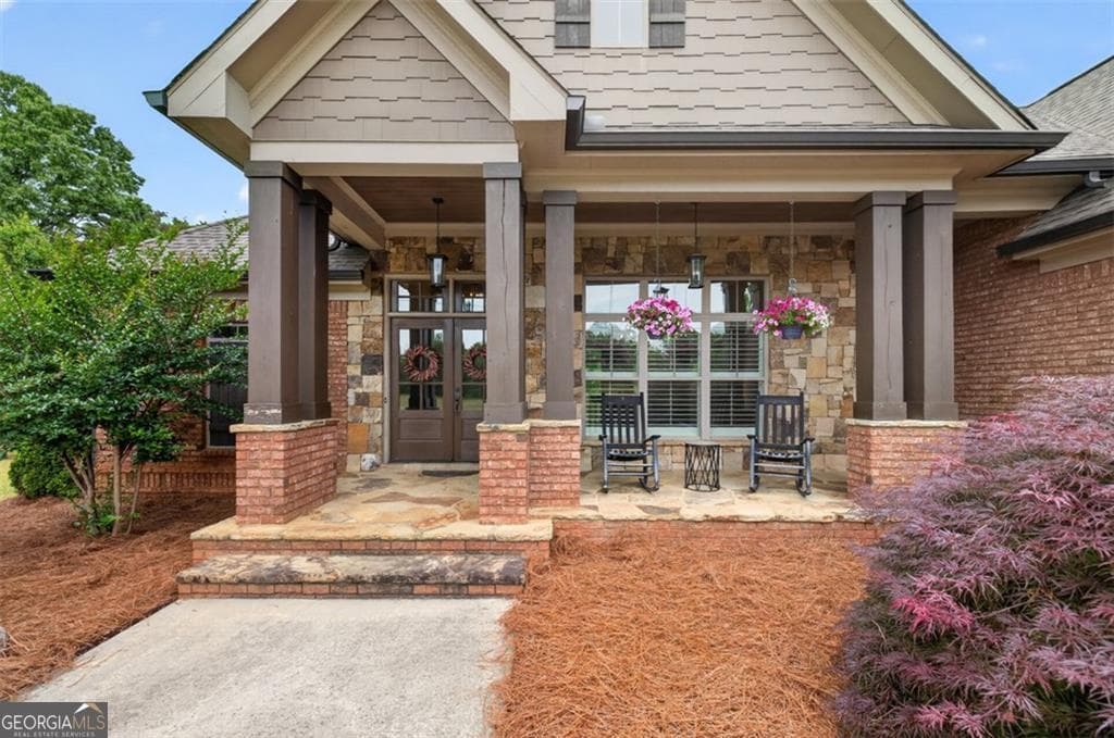4 bedroom, 4.5 bathroom, 3,186 sq ft single family residence for sale at 436 Thunder Road, Buford, GA 30518 — photo 2