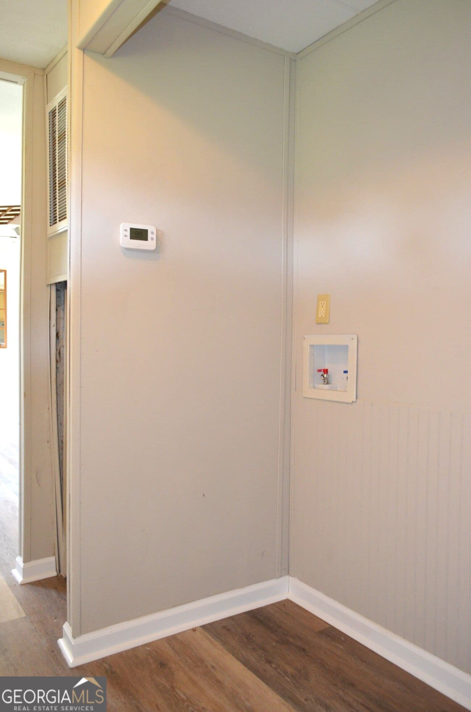 2 bedroom, 2 bathroom, 784 sq ft manufactured home,single family residence for sale at 1805 Jordan Road, Byron, GA 31008 — photo 9