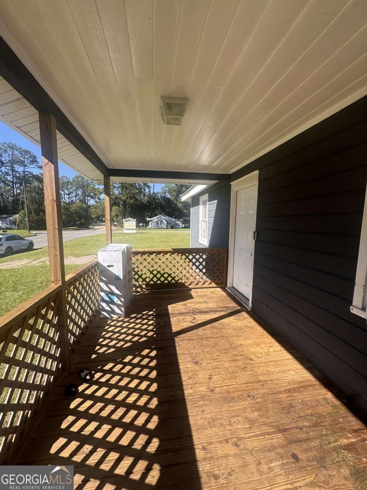 3 bedroom, 2 bathroom, 1,279 sq ft single family residence for sale at 3120 Reynolds Street, Brunswick, GA 31520 — photo 3