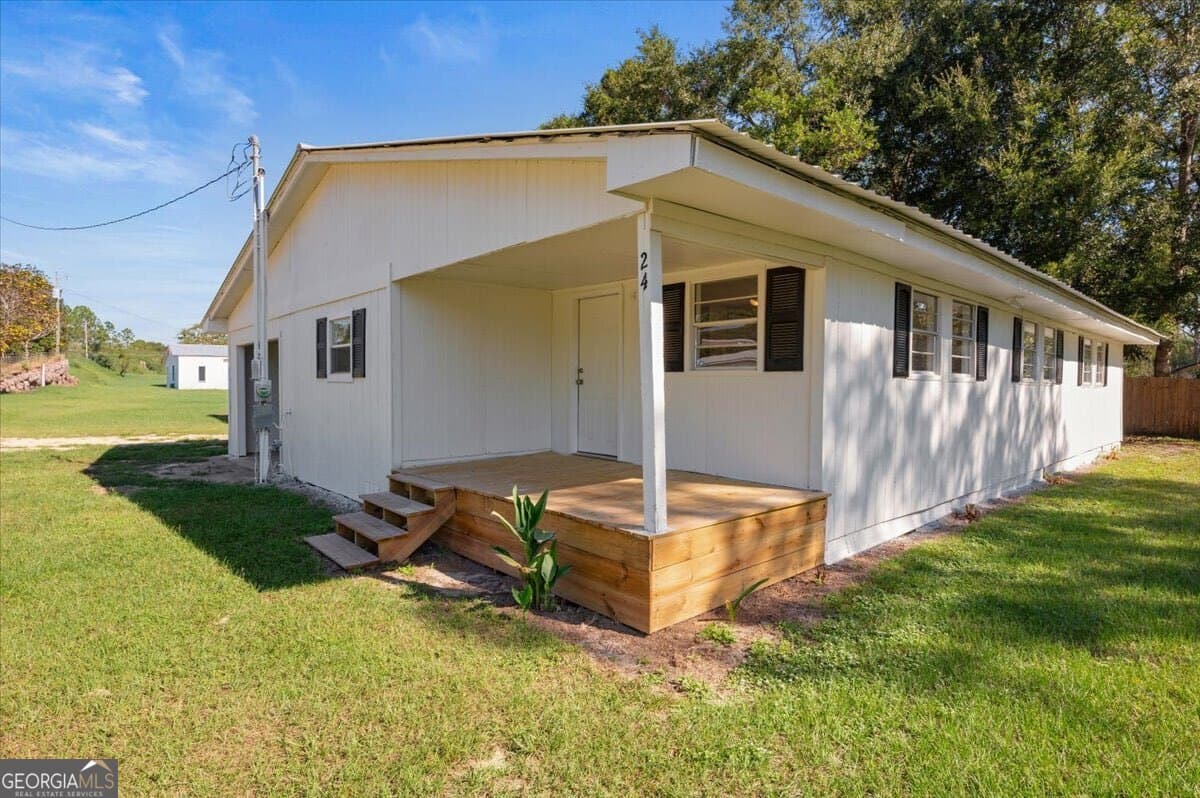 4 bedroom, 3 bathroom, 1,150 sq ft manufactured home,single family residence for sale at 24 Sangster Road, Jesup, GA 31545
