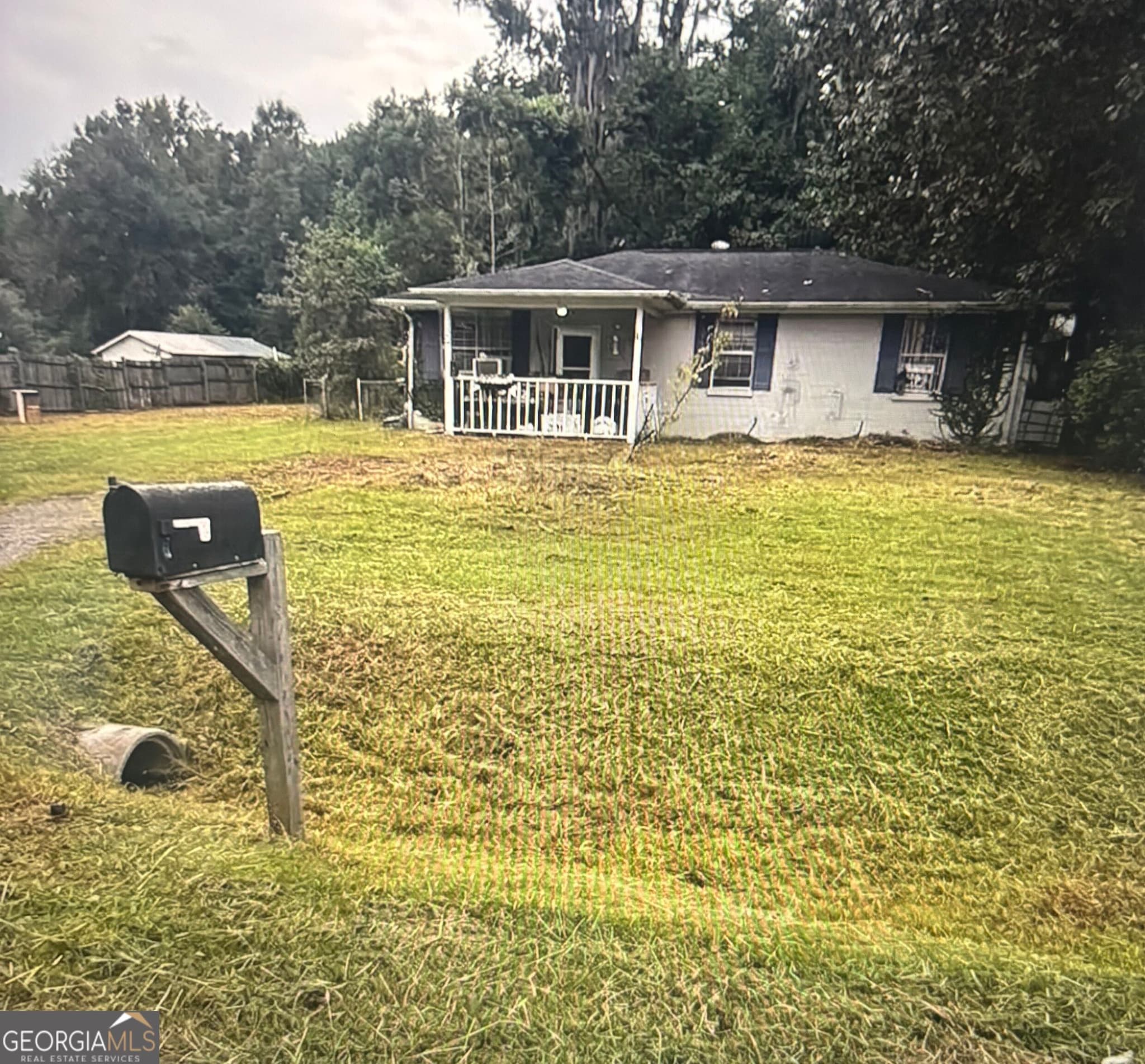 3 bedroom, 1 bathroom, 1,040 sq ft single family residence under contract at 104 Waynesboro Road, Savannah, GA 31419