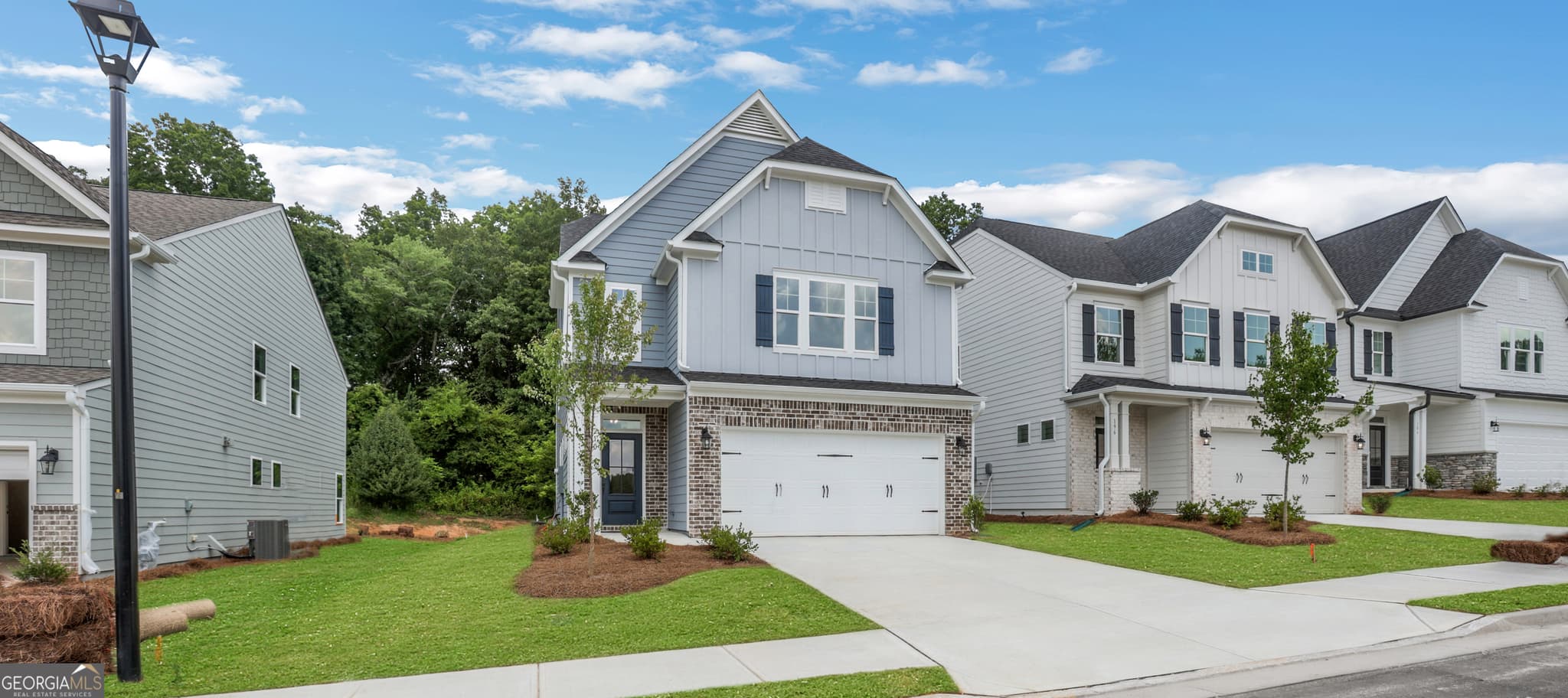 3 bedroom, 2.5 bathroom, 2,335 sq ft single family residence for sale at 210 Trace Bluff, Dawsonville, GA 30534 — photo 2