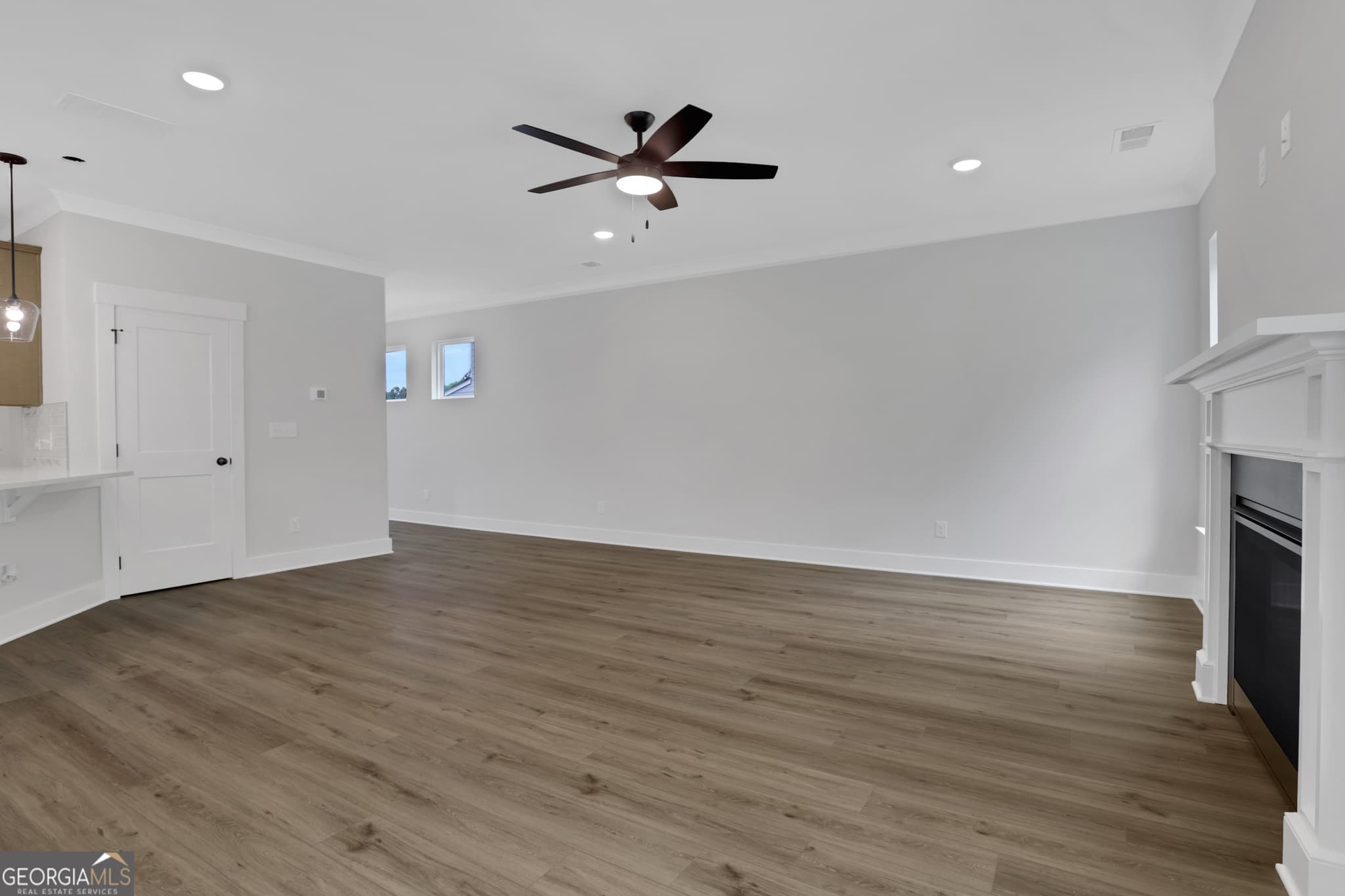 3 bedroom, 2.5 bathroom, 2,335 sq ft single family residence for sale at 210 Trace Bluff, Dawsonville, GA 30534 — photo 7