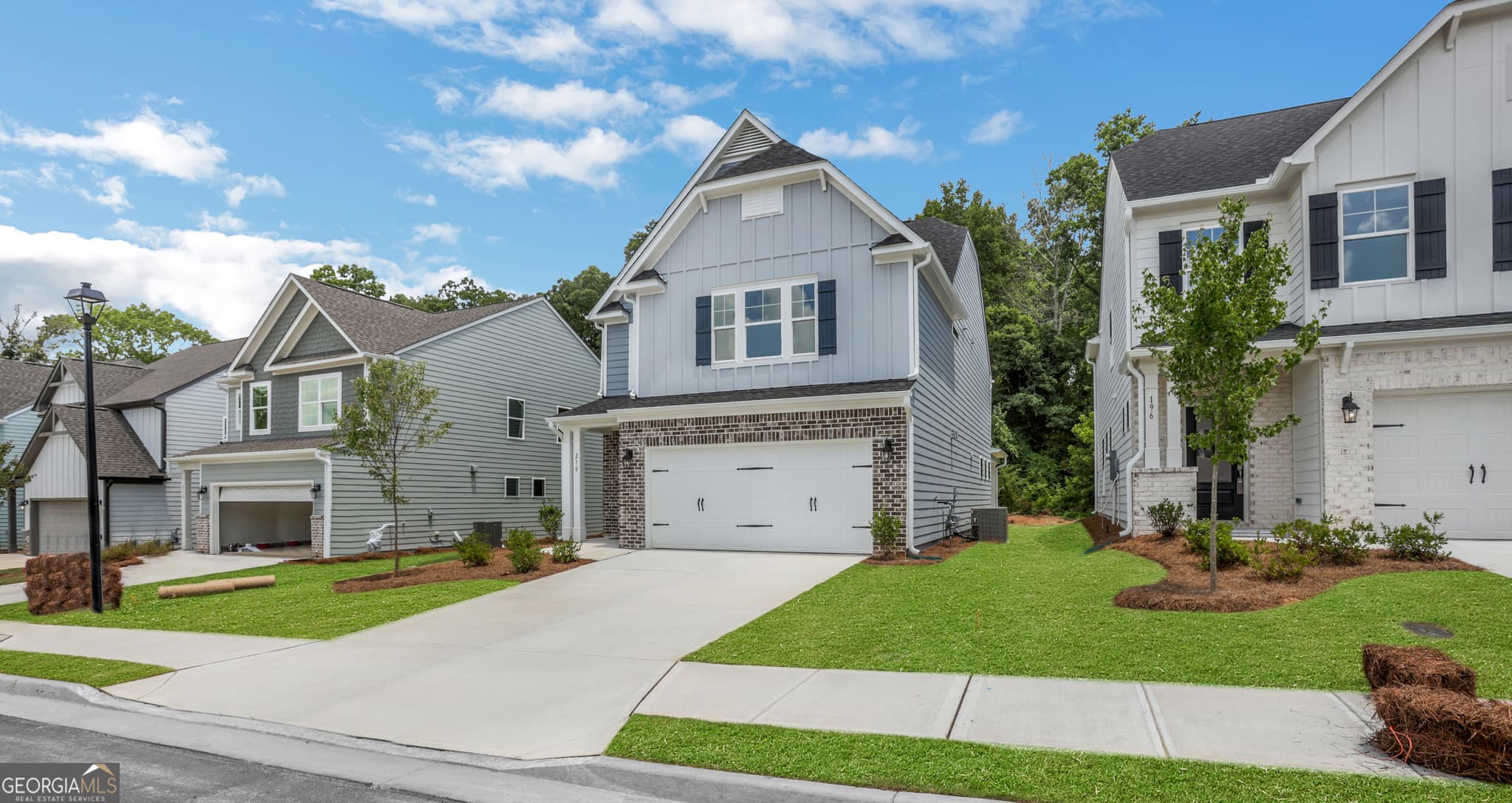 3 bedroom, 2.5 bathroom, 2,335 sq ft single family residence for sale at 210 Trace Bluff, Dawsonville, GA 30534
