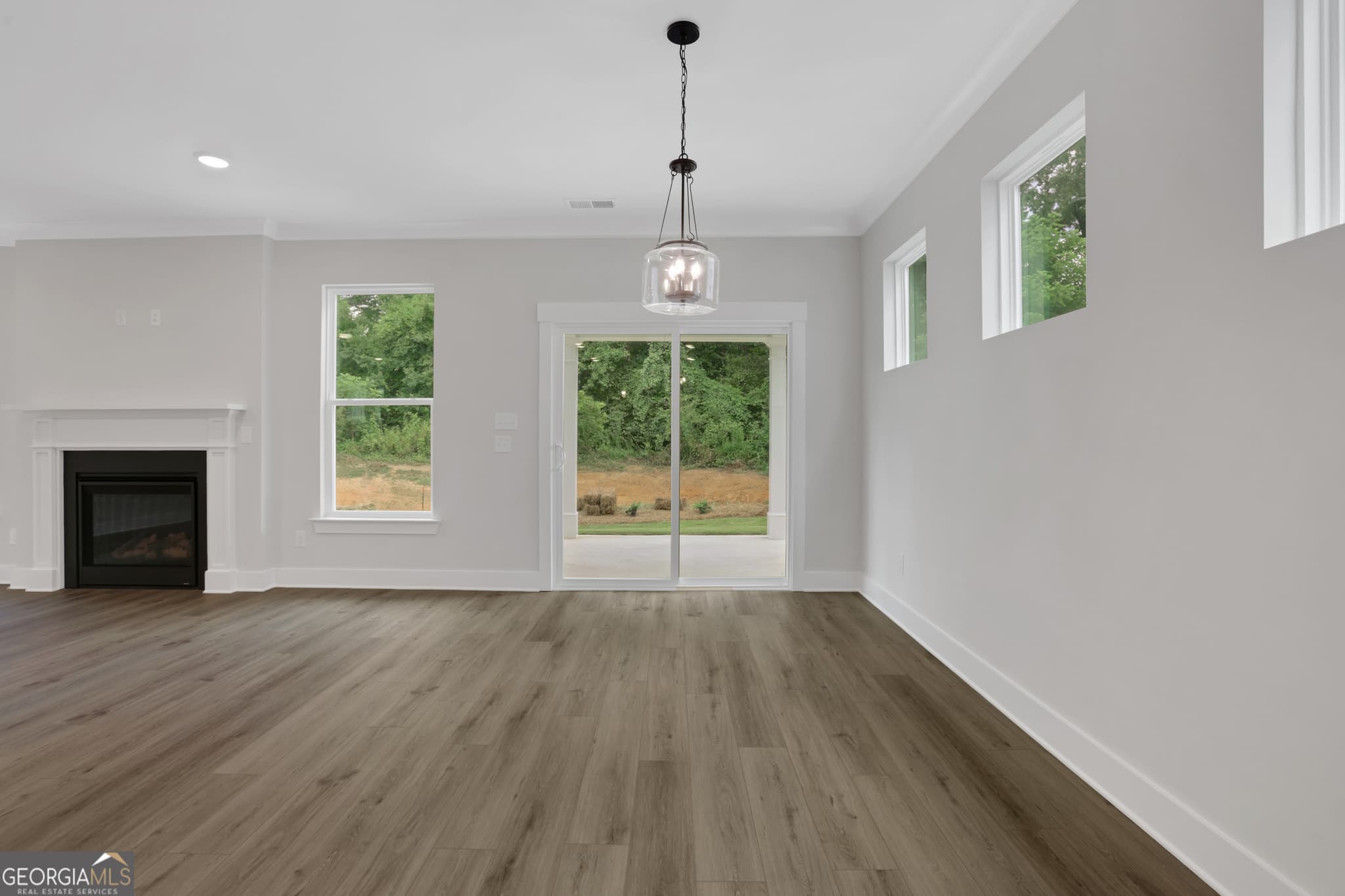 3 bedroom, 2.5 bathroom, 2,335 sq ft single family residence for sale at 210 Trace Bluff, Dawsonville, GA 30534 — photo 9