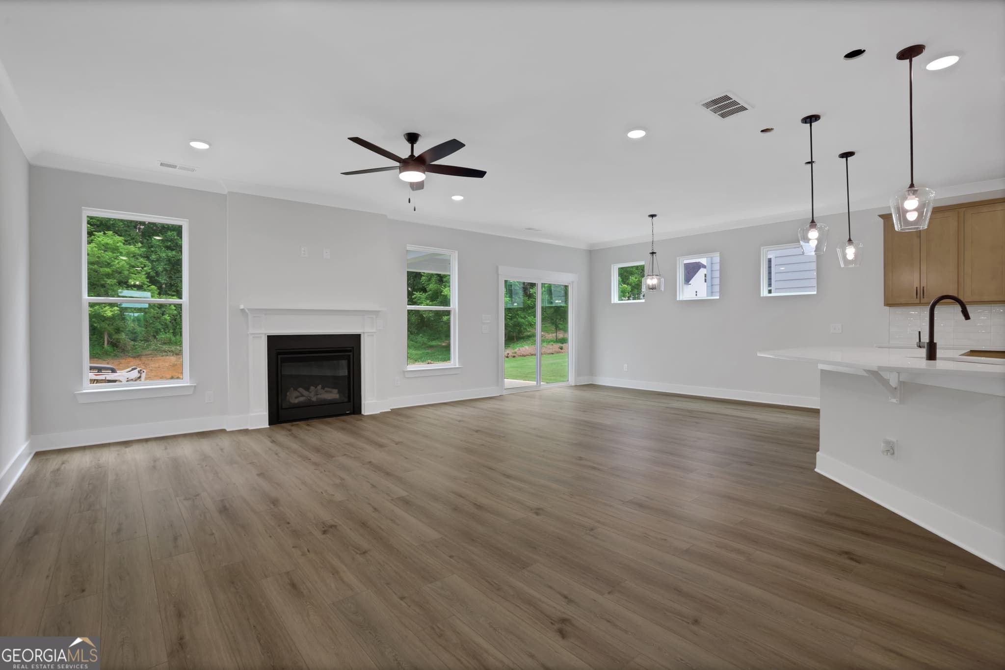 3 bedroom, 2.5 bathroom, 2,335 sq ft single family residence for sale at 210 Trace Bluff, Dawsonville, GA 30534 — photo 10