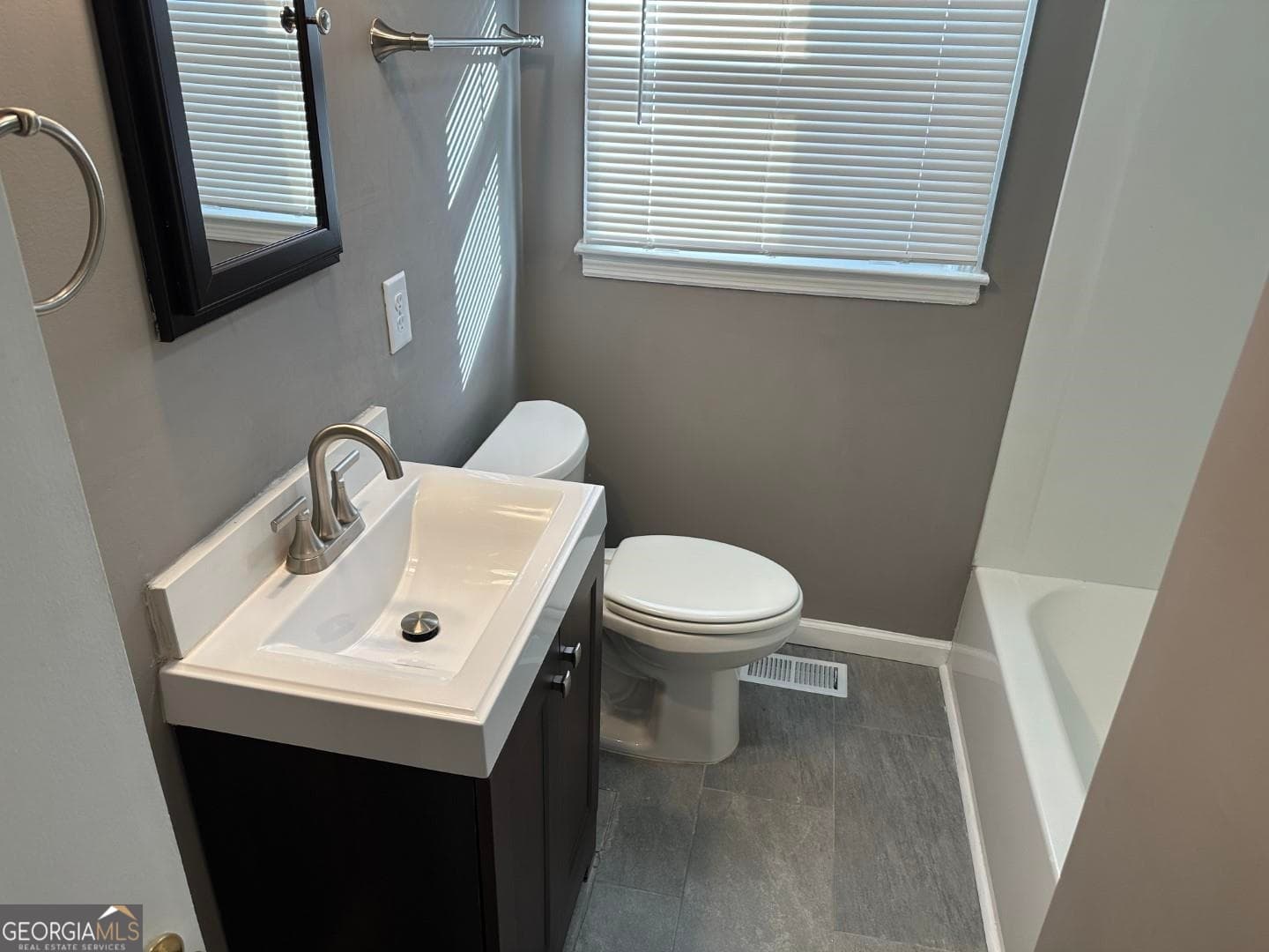 4 bedroom, 2 bathroom, 1,910 sq ft single family residence for rent at 1545 Gaylor Drive, Smyrna, GA 30082 for $2,399 a month — photo 6