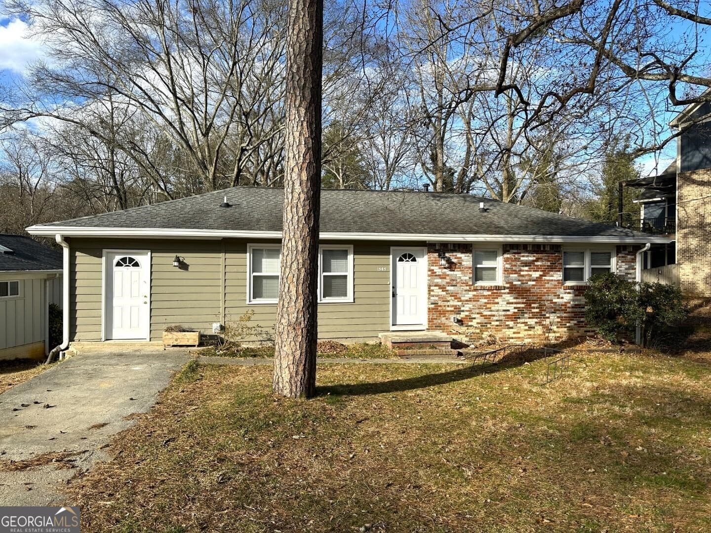 4 bedroom, 2 bathroom, 1,910 sq ft single family residence for rent at 1545 Gaylor Drive, Smyrna, GA 30082 for $2,399 a month — photo 1 of 30