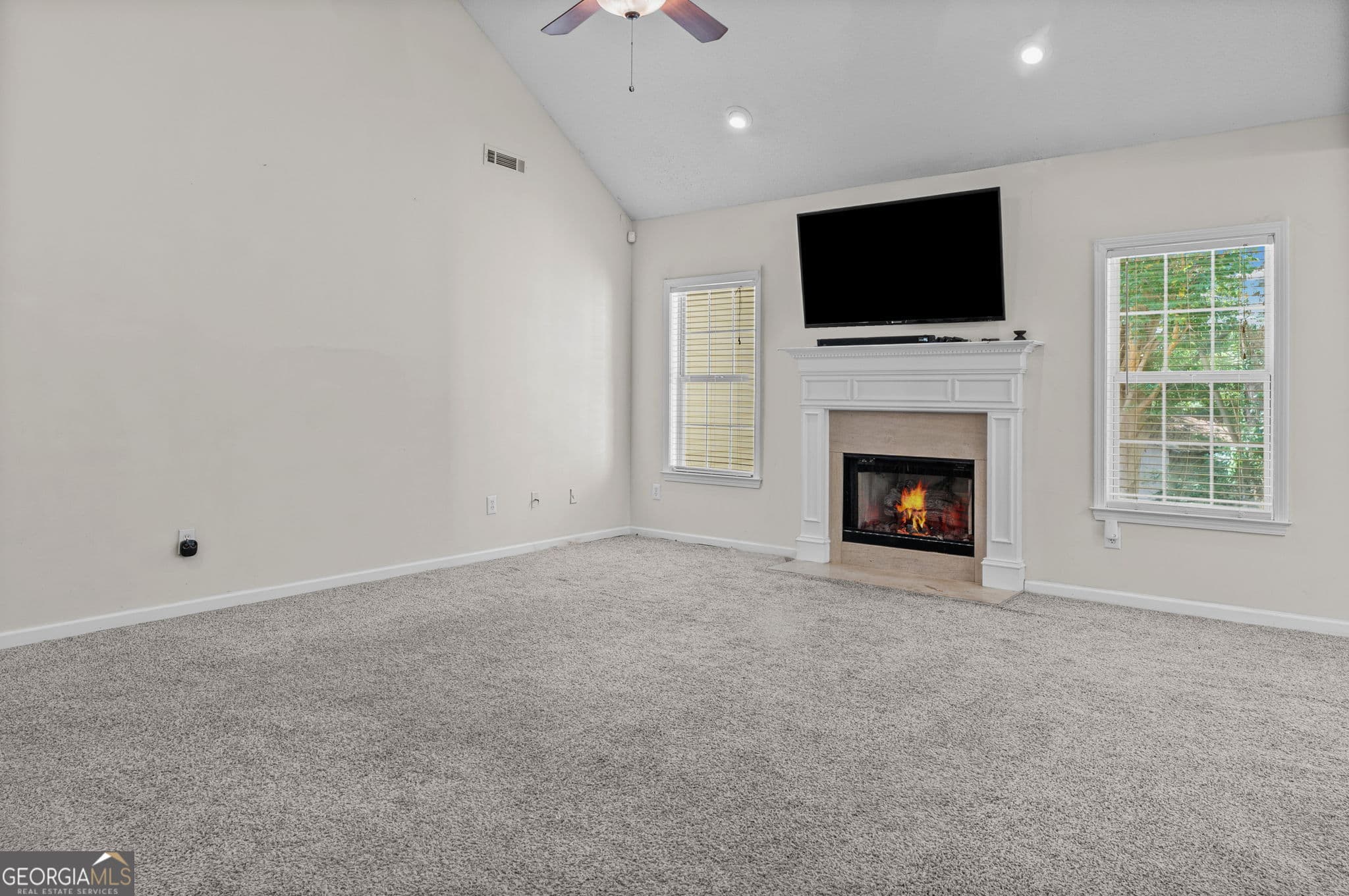 3 bedroom, 2 bathroom, 1,638 sq ft single family residence for sale at 120 Hemlock Drive, Newnan, GA 30263 — photo 3