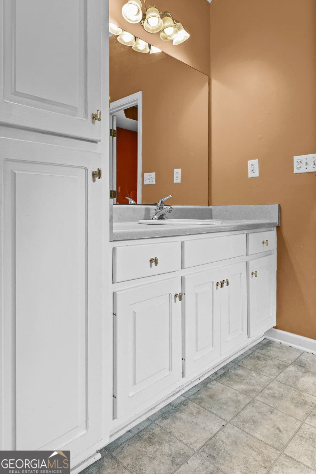 3 bedroom, 2 bathroom, 1,638 sq ft single family residence for sale at 120 Hemlock Drive, Newnan, GA 30263 — photo 5