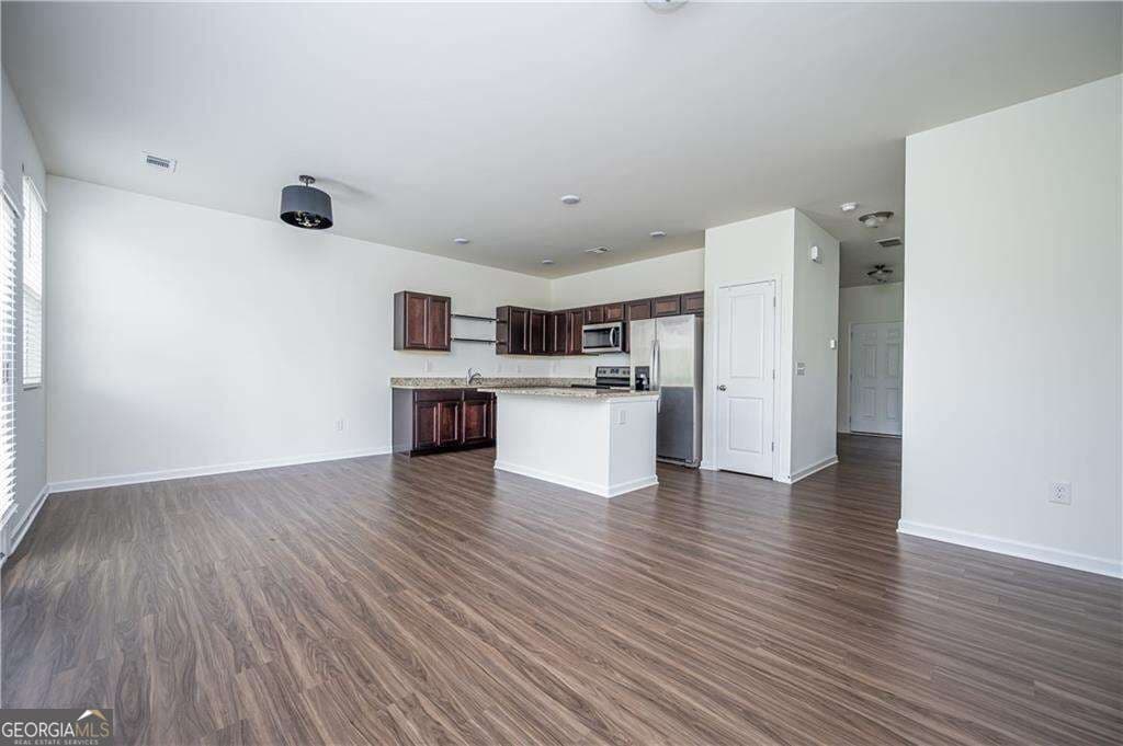 3 bedroom, 2.5 bathroom, 1,496 sq ft townhouse for rent at 6390 Mountain Home Way, Mableton, GA 30126 for $2,200 a month — photo 6