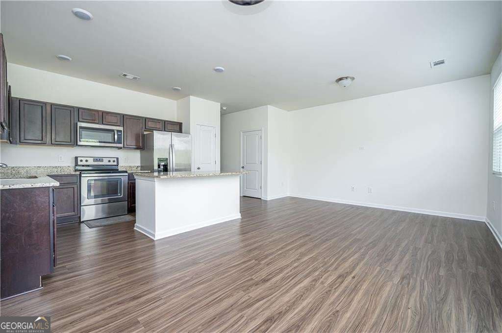 3 bedroom, 2.5 bathroom, 1,496 sq ft townhouse for rent at 6390 Mountain Home Way, Mableton, GA 30126 for $2,200 a month — photo 7