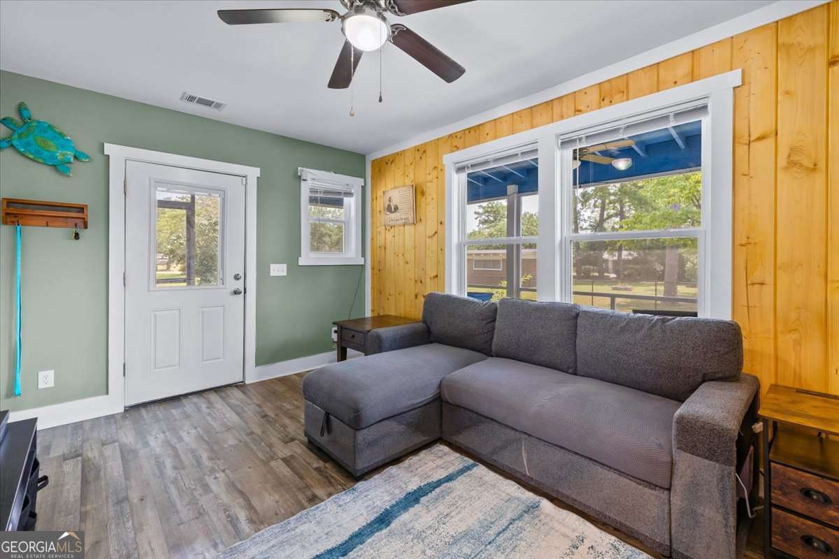 1 bedroom, 1 bathroom single family residence for sale at 204 N Ash Street, Springfield, GA 31329 — photo 6
