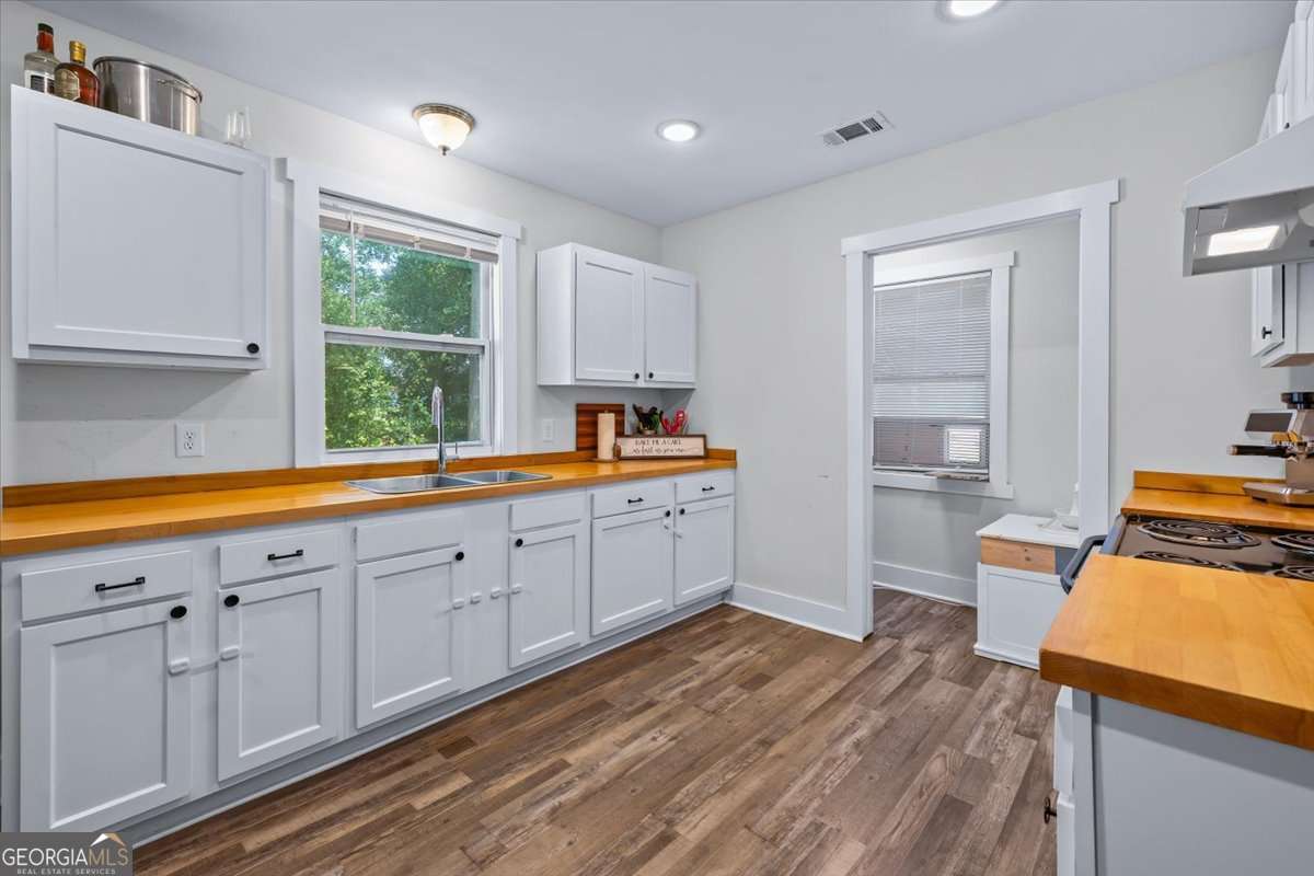 1 bedroom, 1 bathroom single family residence for sale at 204 N Ash Street, Springfield, GA 31329 — photo 7