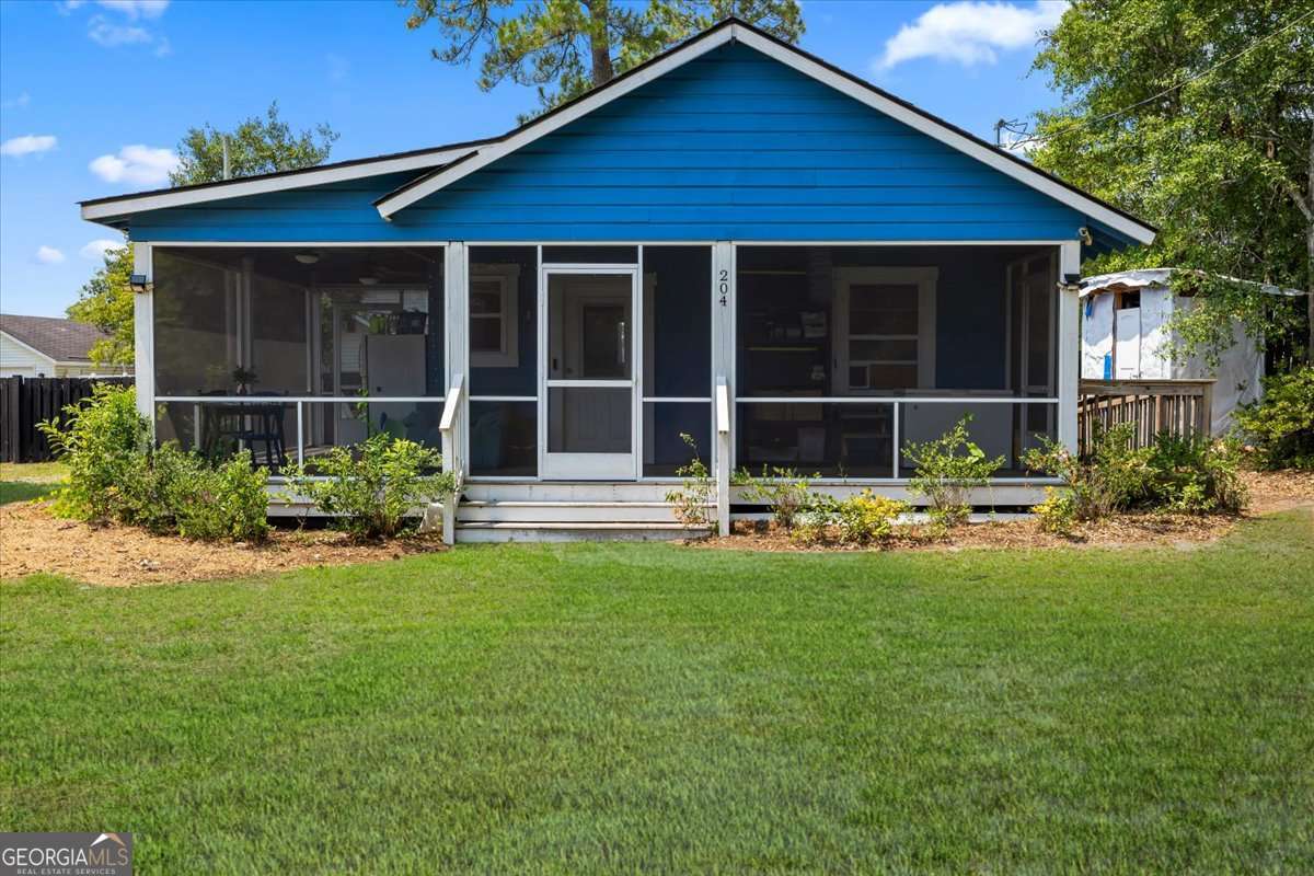 1 bedroom, 1 bathroom single family residence for sale at 204 N Ash Street, Springfield, GA 31329
