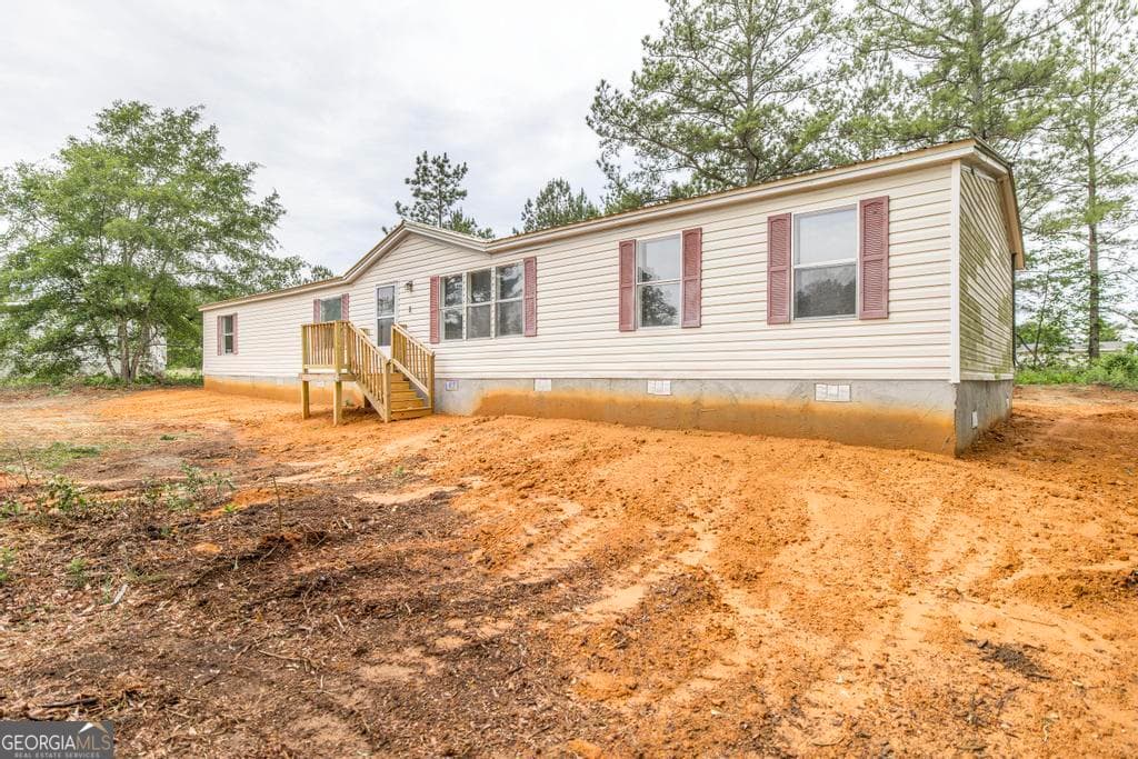 4 bedroom, 2 bathroom, 1,972 sq ft manufactured home,single family residence for sale at 150 Parker Drive, Macon, GA 31217 — photo 3