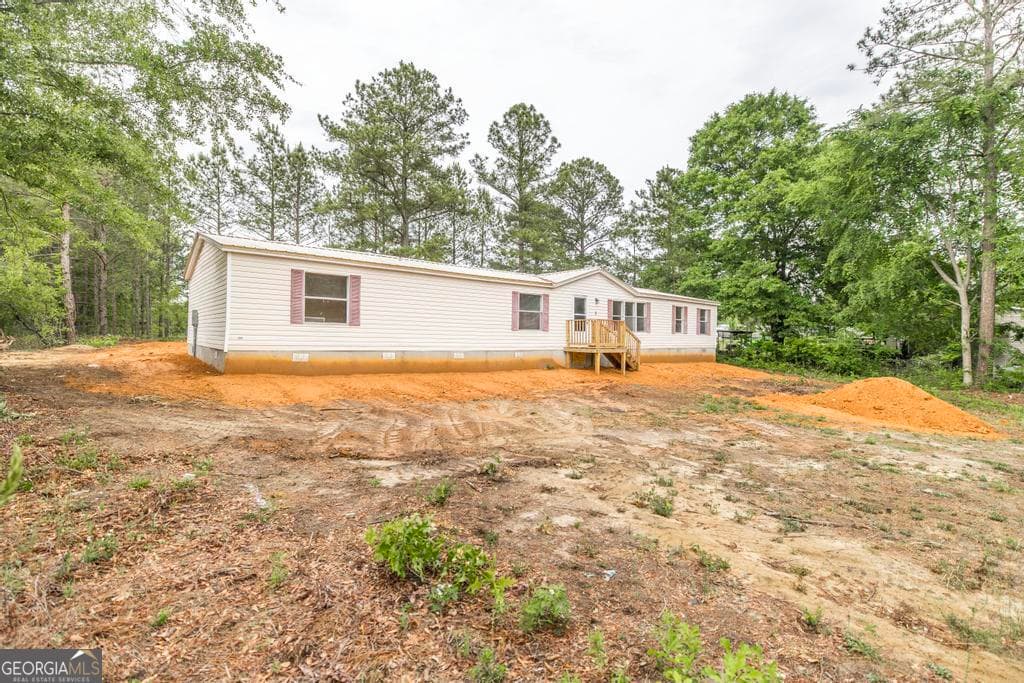 4 bedroom, 2 bathroom, 1,972 sq ft manufactured home,single family residence for sale at 150 Parker Drive, Macon, GA 31217 — photo 1 of 30
