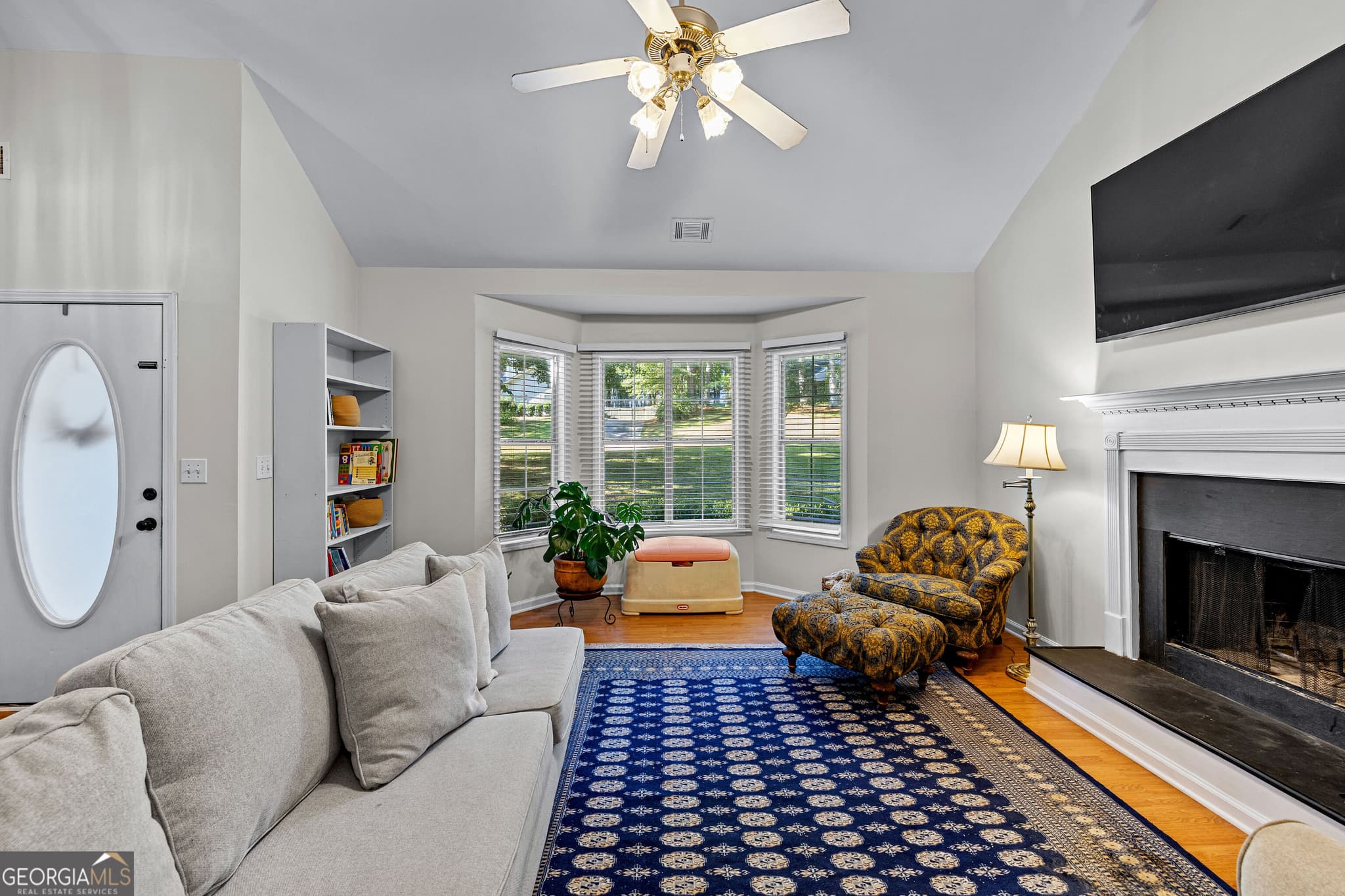 3 bedroom, 2 bathroom, 1,404 sq ft single family residence for sale at 105 Paces Landing Place, Newnan, GA 30263 — photo 9