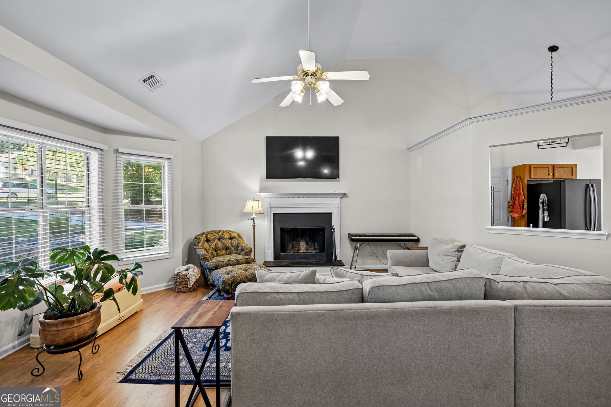 3 bedroom, 2 bathroom, 1,404 sq ft single family residence for sale at 105 Paces Landing Place, Newnan, GA 30263 — photo 8
