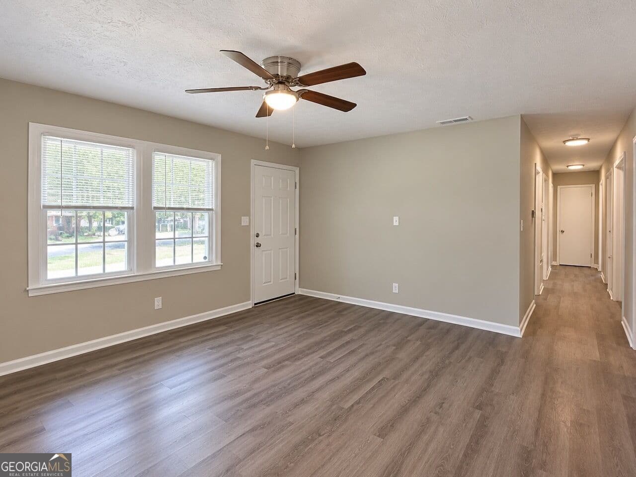 4 bedroom, 1.5 bathroom, 1,692 sq ft single family residence for sale at 119 Sir Lancelot Drive, Lagrange, GA 30241 — photo 4