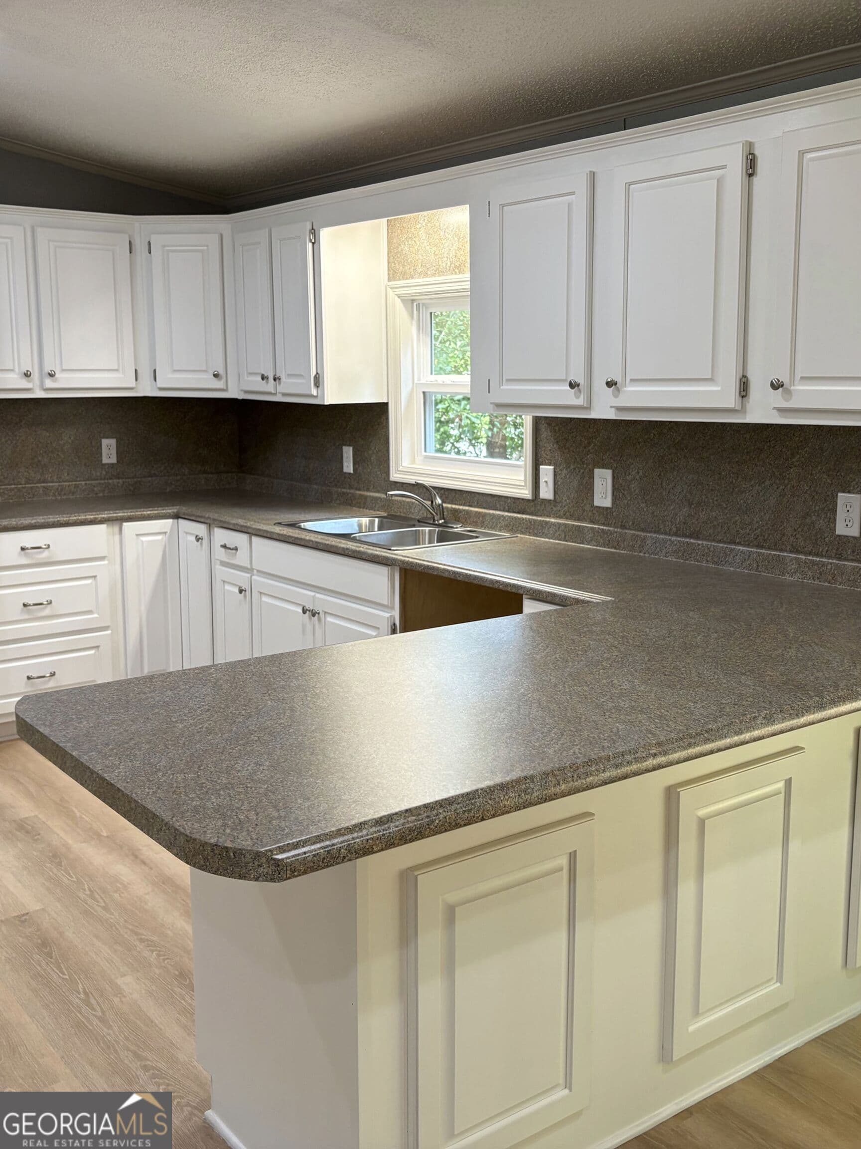3 bedroom, 2 bathroom, 1,280 sq ft manufactured home,single family residence for sale at 87 1st Street, Shiloh, GA 31826 — photo 6