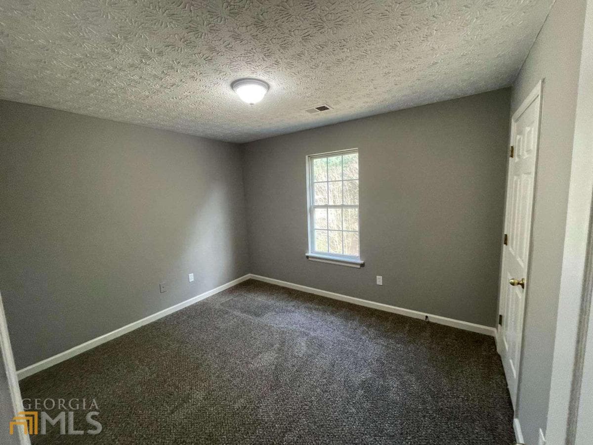 3 bedroom, 2.5 bathroom, 1,958 sq ft single family residence for sale at 2162 Anconia Circle, Lawrenceville, GA 30044 — photo 5