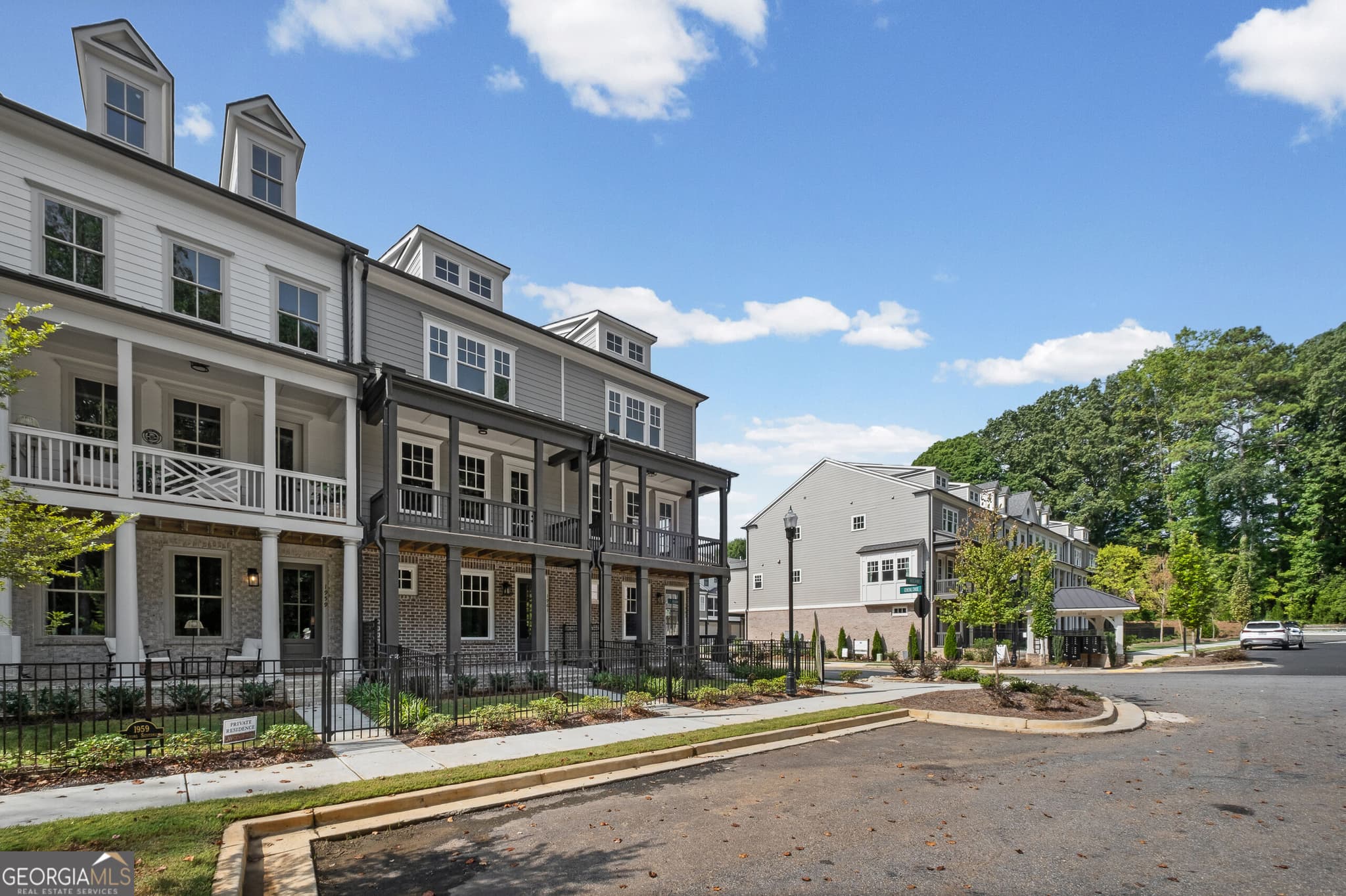 3 bedroom, 3.5 bathroom townhouse for sale at 1961 Flying Scotsman Drive 21, Kennesaw, GA 30144 — photo 3