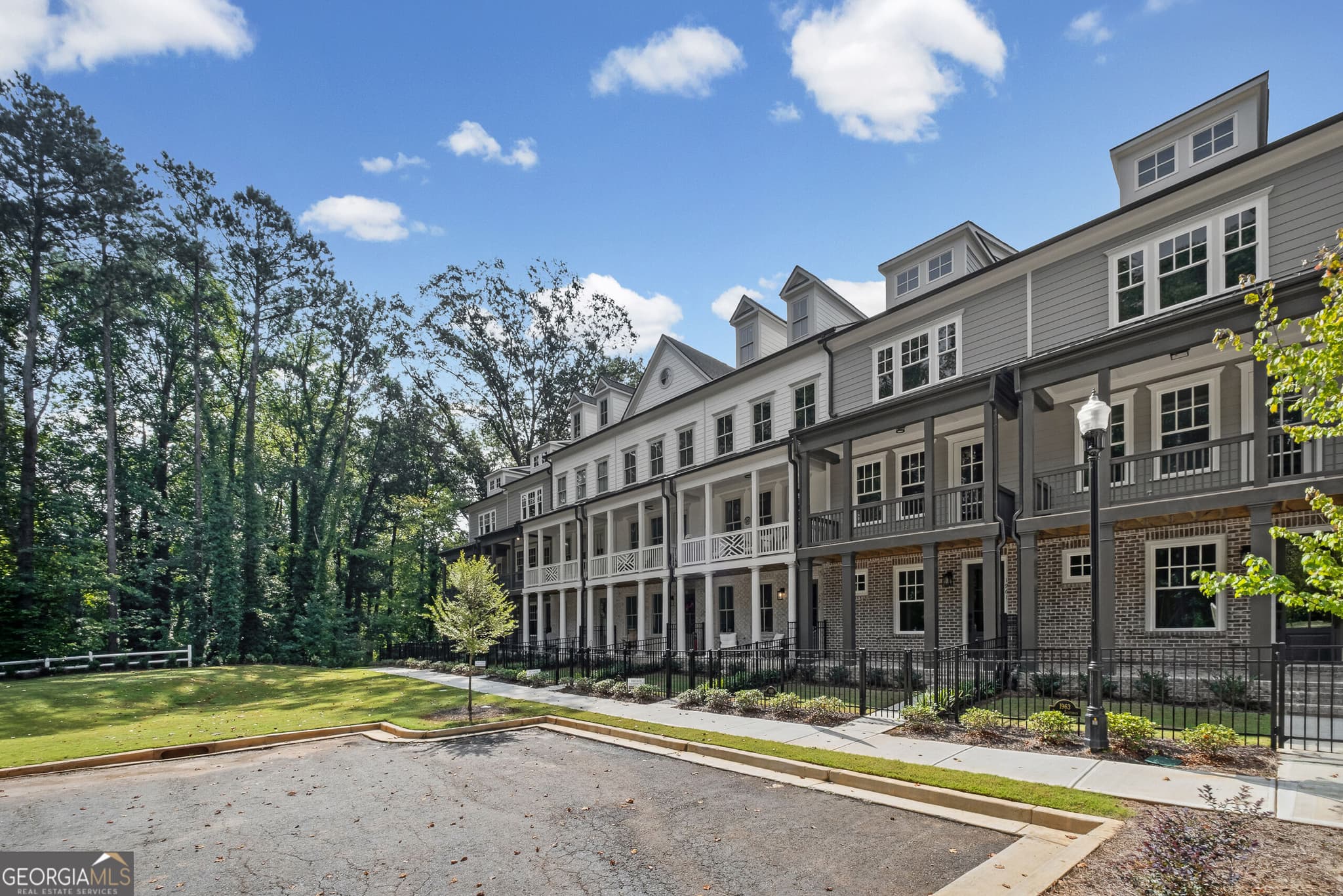 3 bedroom, 3.5 bathroom townhouse for sale at 1961 Flying Scotsman Drive 21, Kennesaw, GA 30144 — photo 4